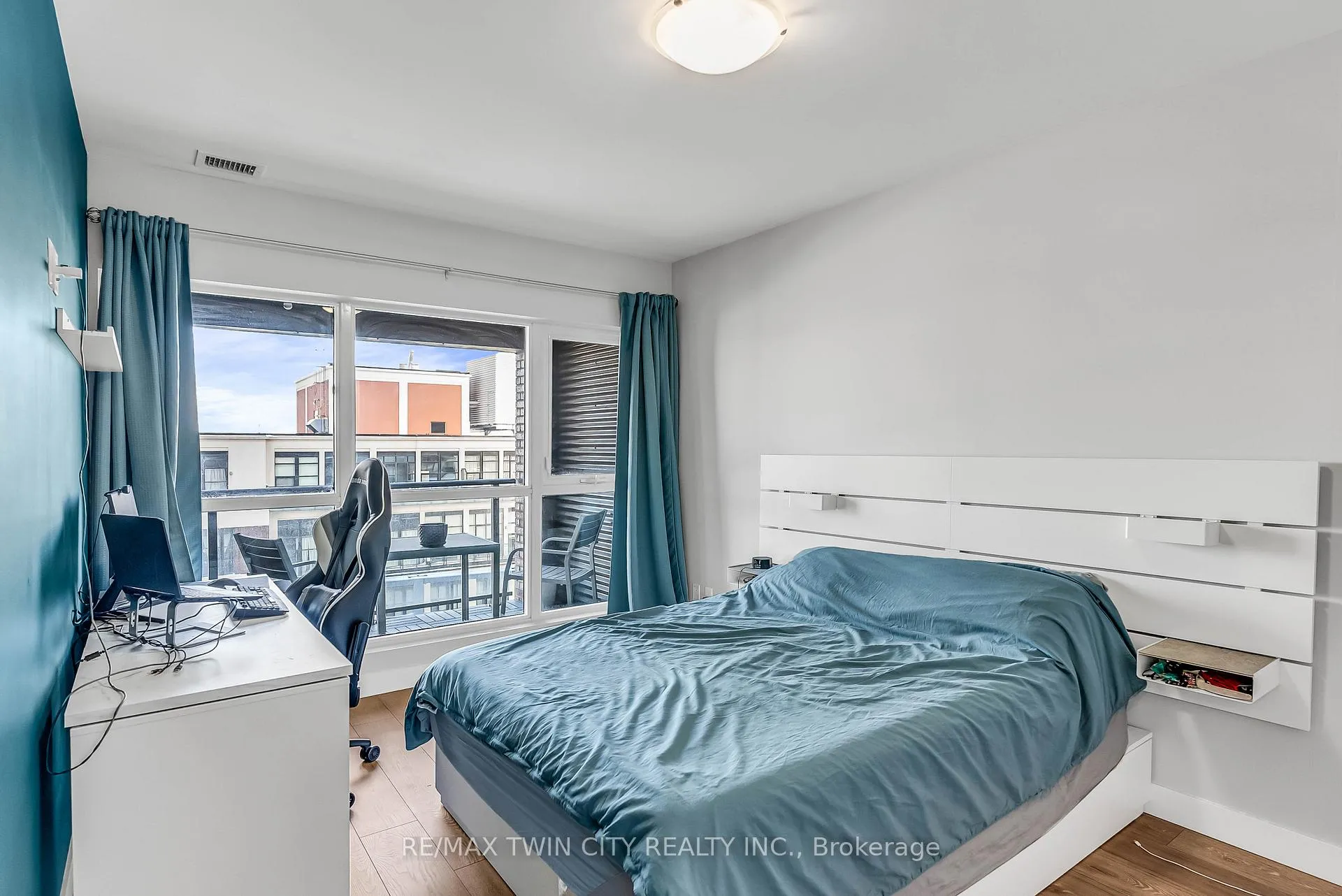 Photo 17 of Unit 806, 1 Victoria Street, Kitchener, City Commercial Core — HOMEH