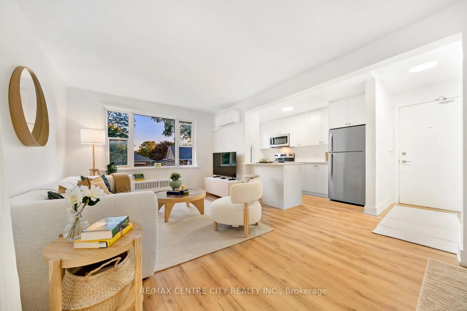 Photo 18 of Unit 10, 232 Elm Street, St. Thomas — HOMEH