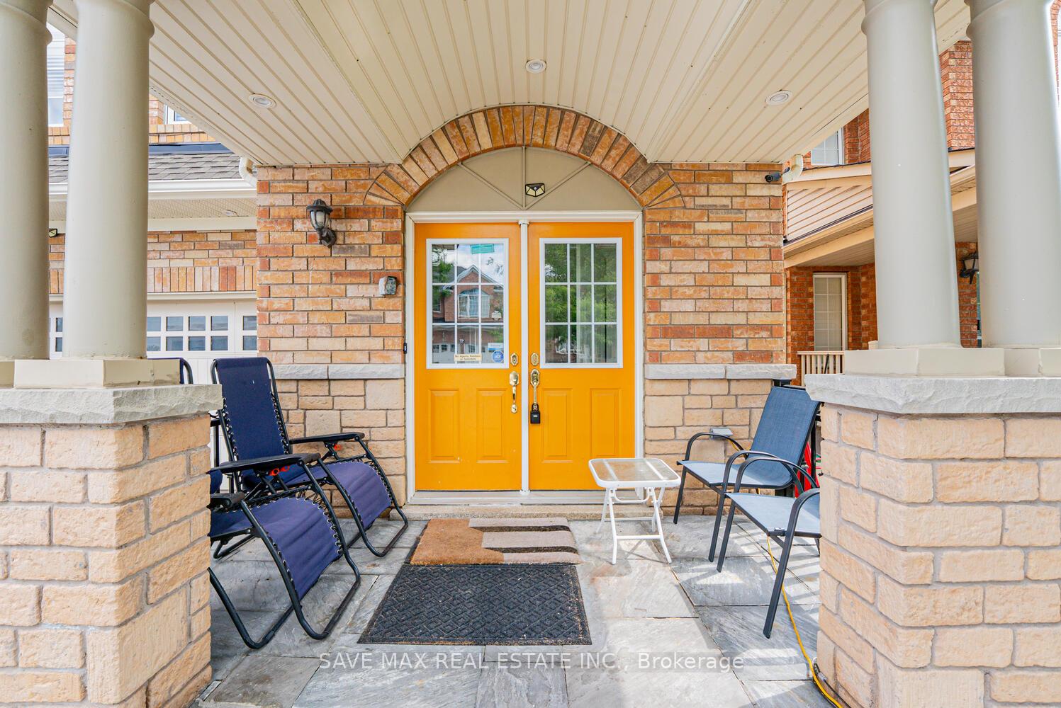 Photo 4 of 3 Gander Crescent, Brampton, Vales of Castlemore — HOMEH