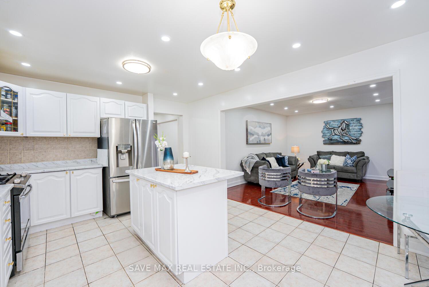 Photo 15 of 3 Gander Crescent, Brampton, Vales of Castlemore — HOMEH
