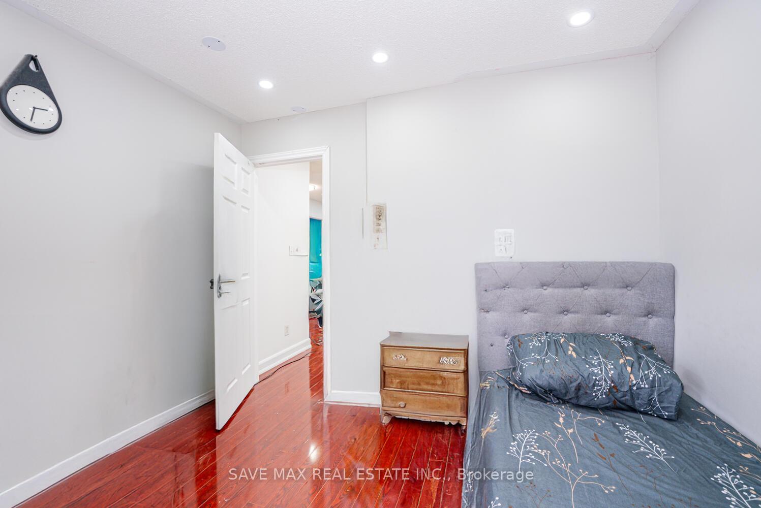 Photo 29 of 3 Gander Crescent, Brampton, Vales of Castlemore — HOMEH