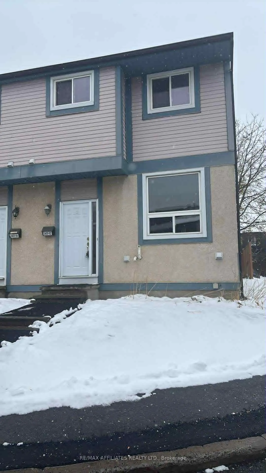 Front of Unit 82, 3400 Paul Anka Drive