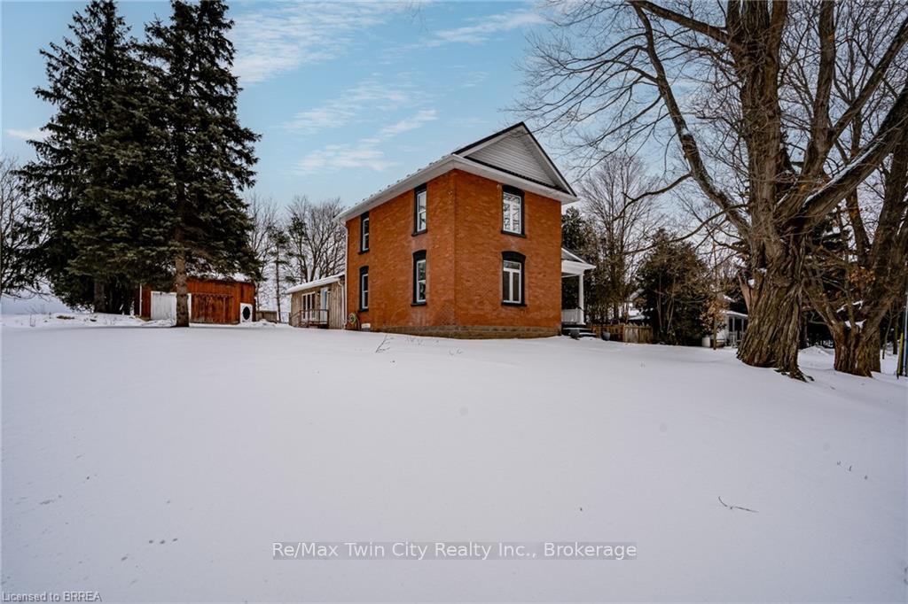 Photo 3 of 32 Princess Street, Brant, South Dumfries — HOMEH