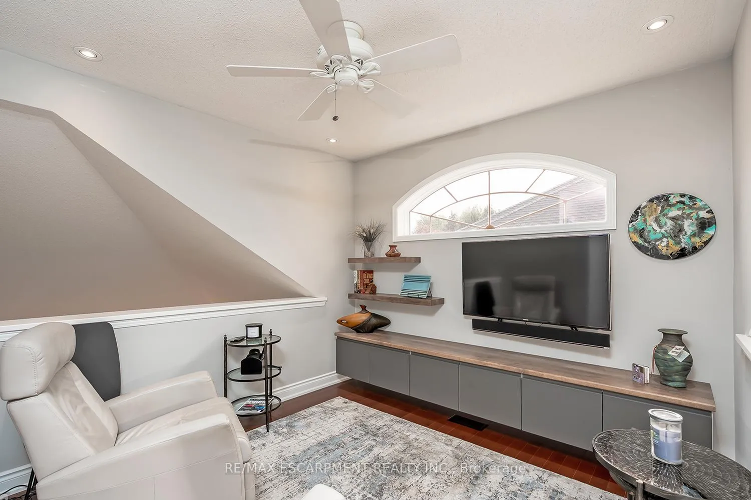 Photo 21 of 4304 Taywood Drive, Burlington, Rose — HOMEH