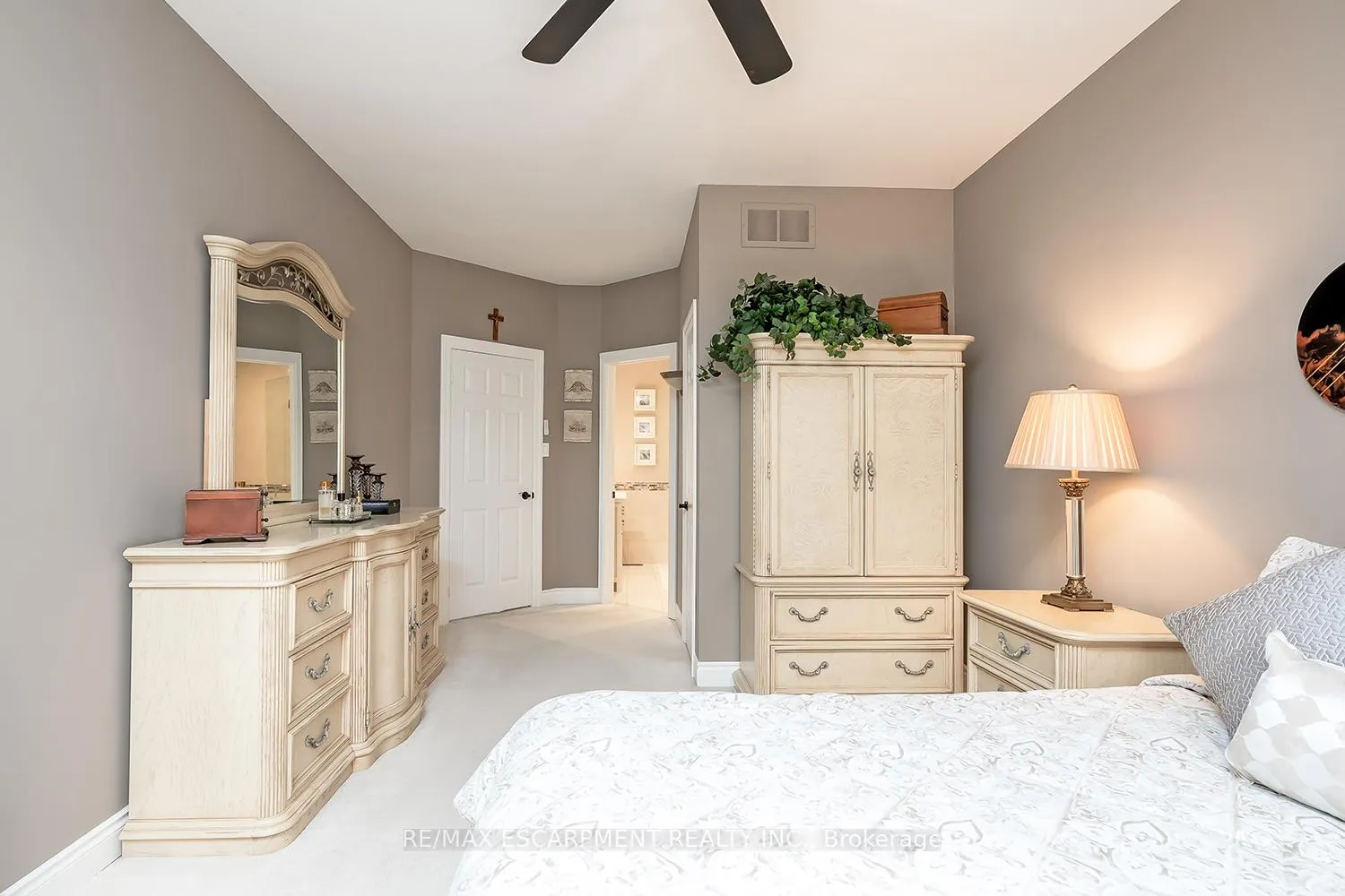 Photo 24 of 4304 Taywood Drive, Burlington, Rose — HOMEH