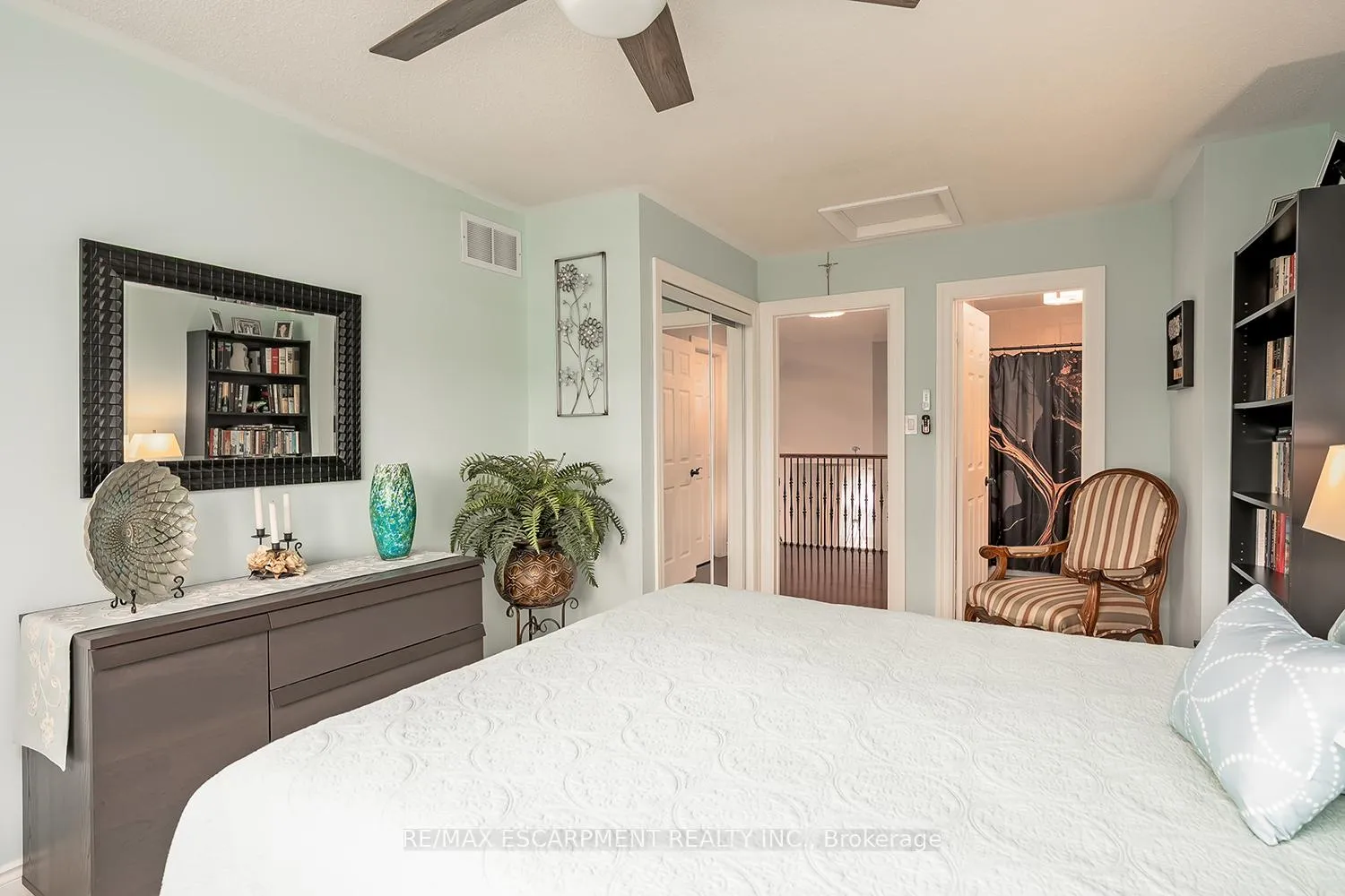 Photo 28 of 4304 Taywood Drive, Burlington, Rose — HOMEH