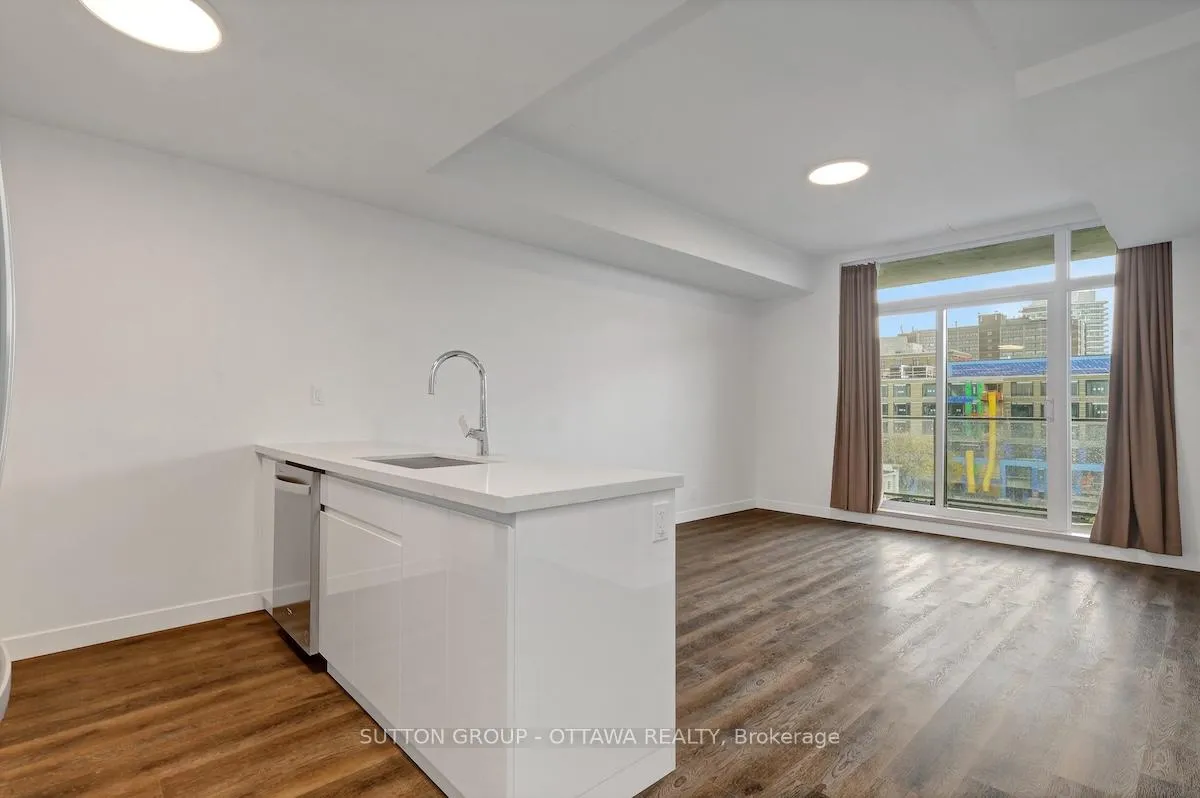 Photo 18 of Unit 406, 399 Winston Avenue, Ottawa, Westboro West — HOMEH
