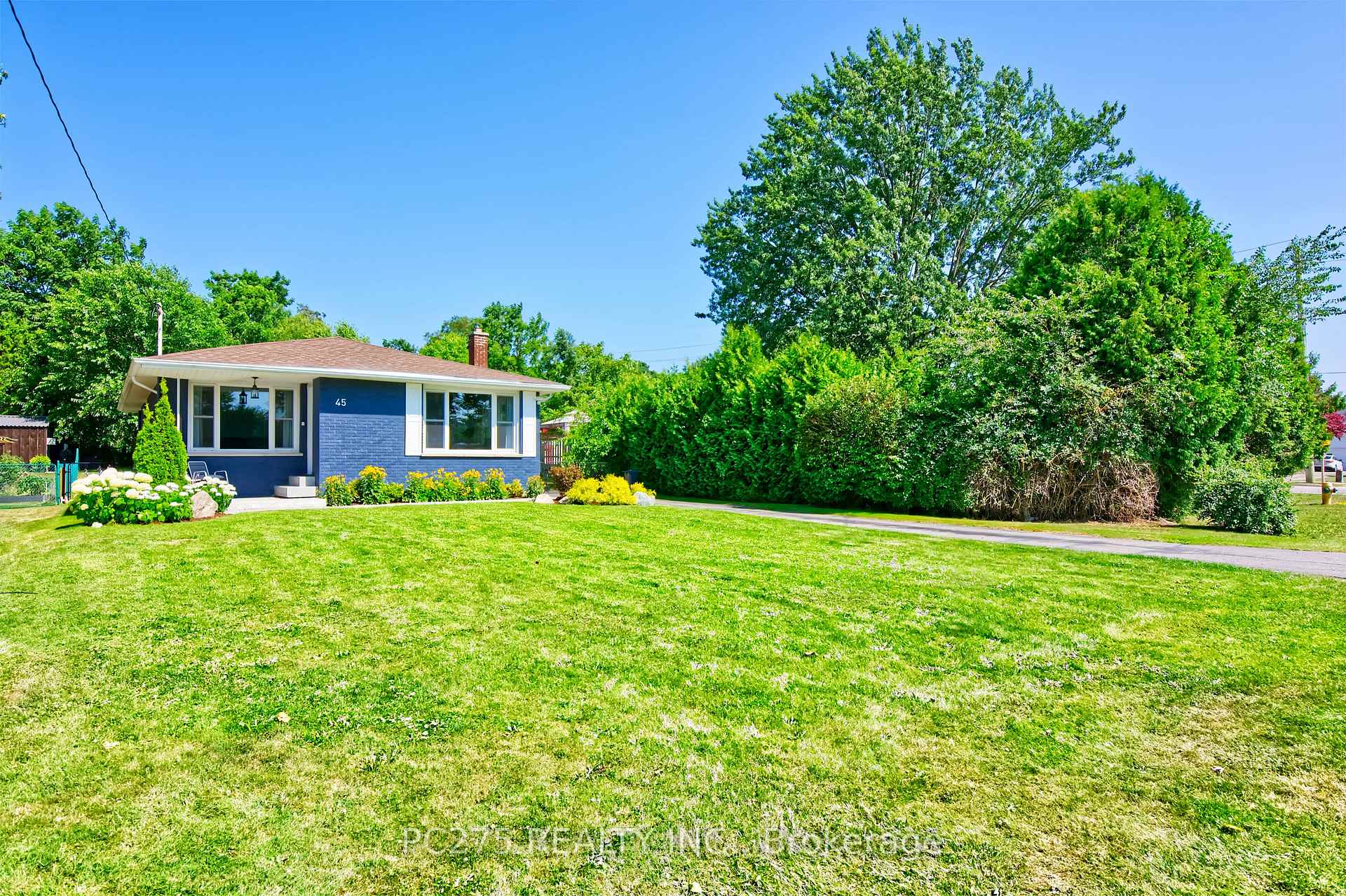 Photo 2 of 45 Lyndale Avenue, Central Elgin, Rural Central Elgin — HOMEH