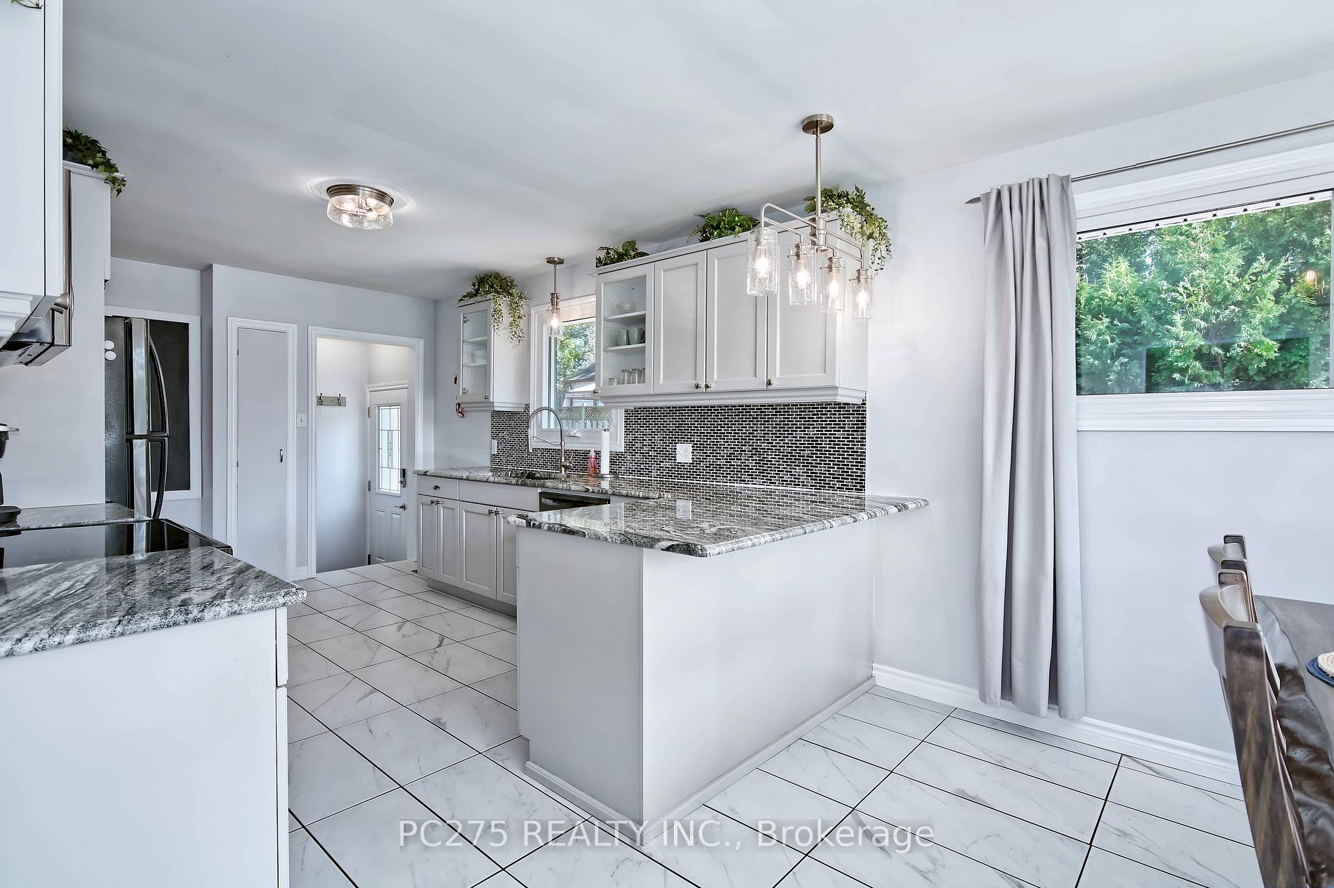 Photo 12 of 45 Lyndale Avenue, Central Elgin, Rural Central Elgin — HOMEH