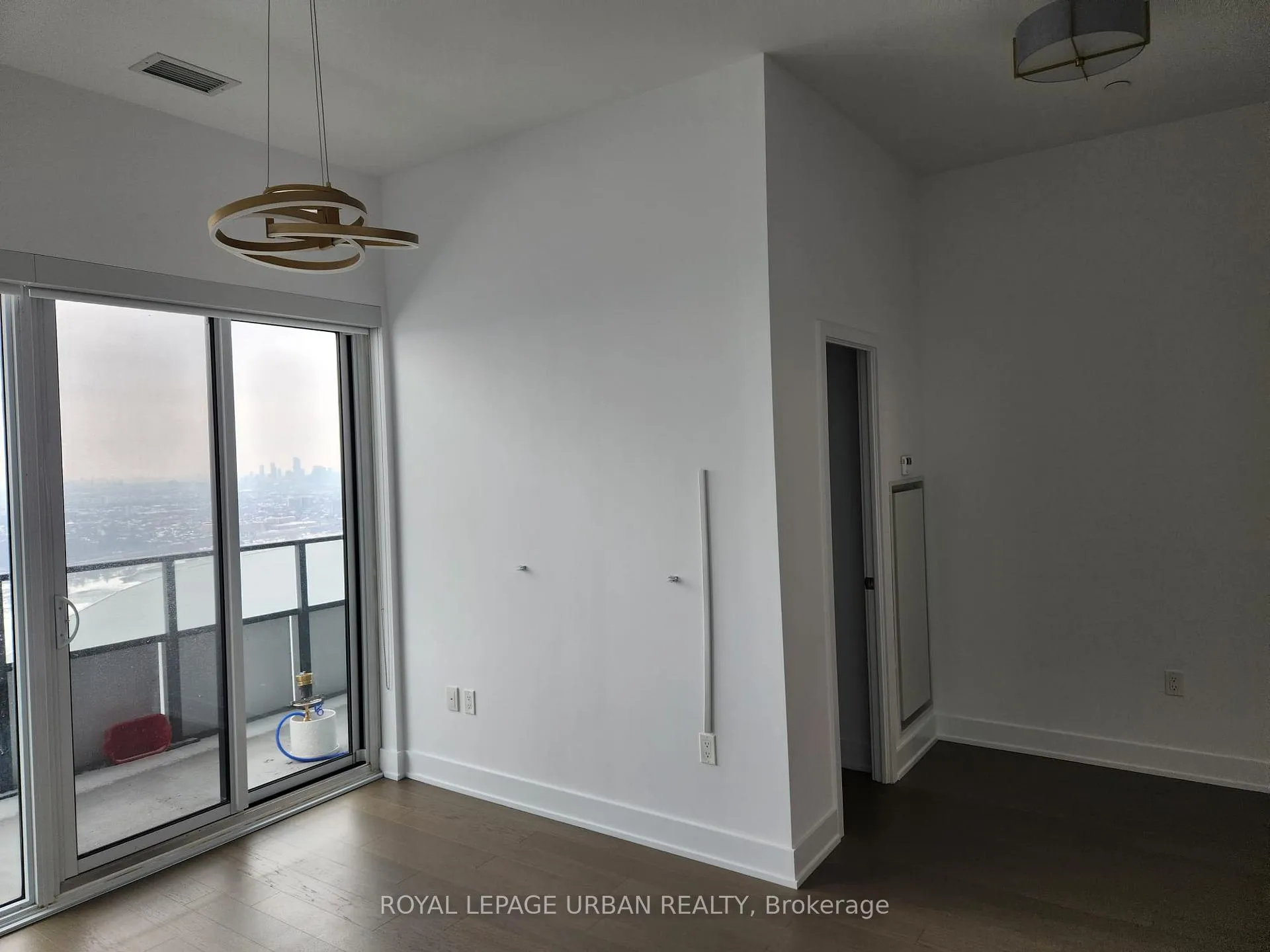Photo 3 of Unit UPH2, 30 Shore Breeze Drive, Etobicoke, Mimico — HOMEH