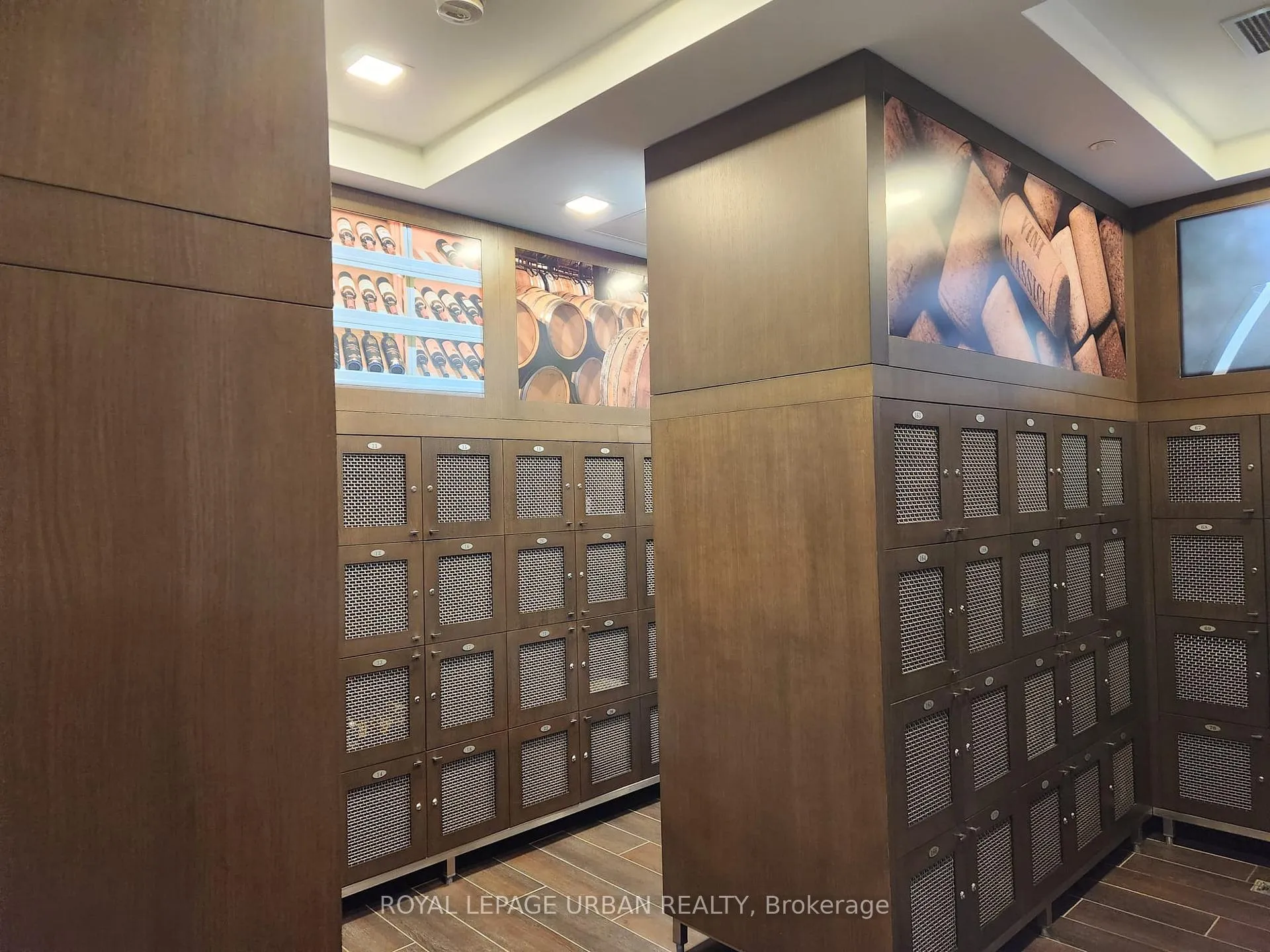 Photo 13 of Unit UPH2, 30 Shore Breeze Drive, Etobicoke, Mimico — HOMEH