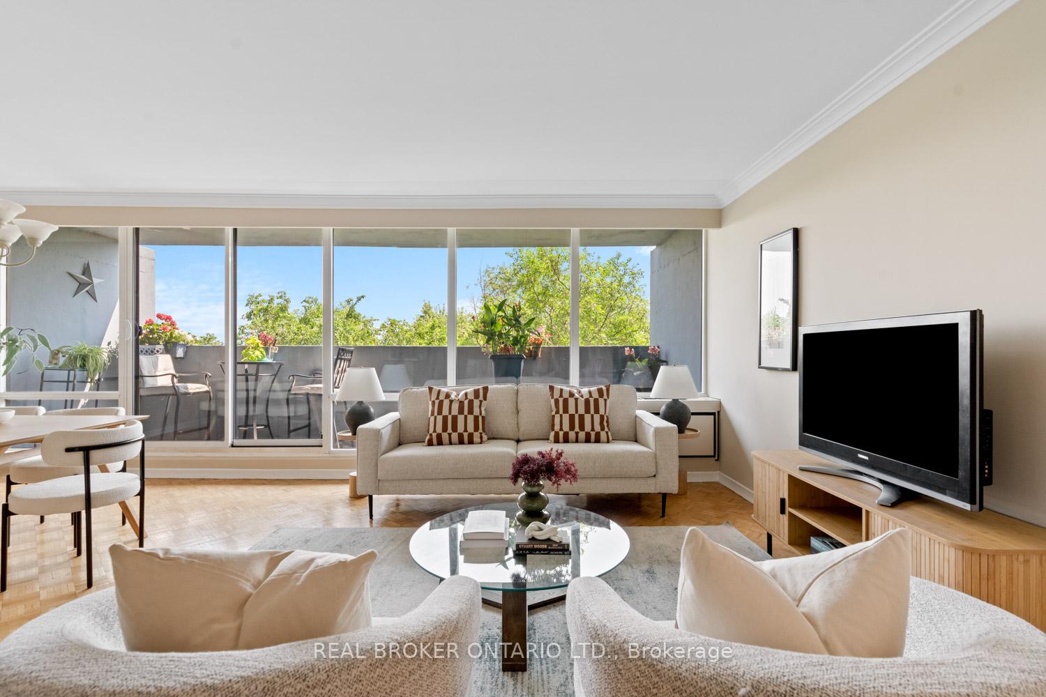 Photo 2 of Unit 605, 3555 Bathurst Street, Toronto, Bedford Park-Nortown — HOMEH