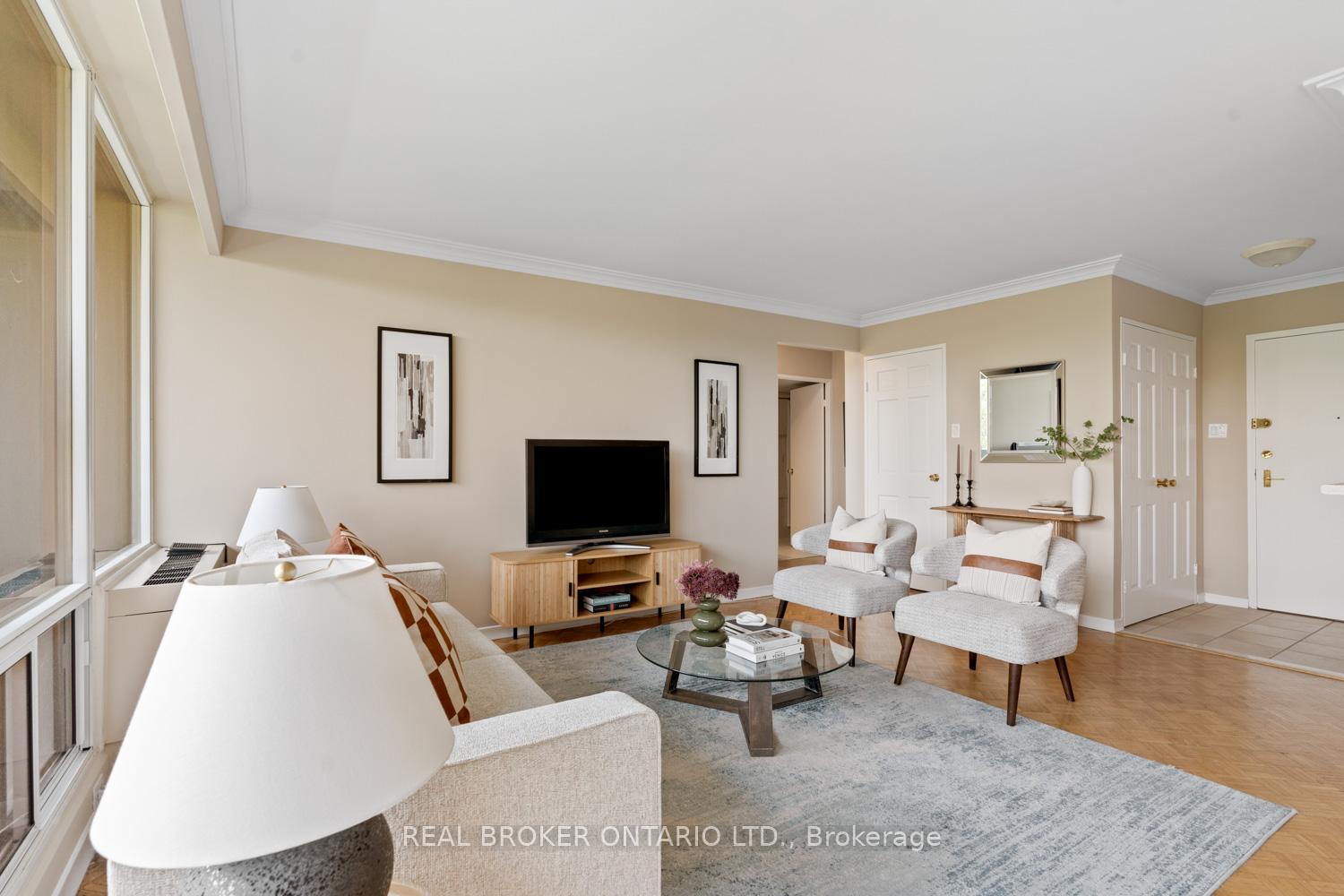 Photo 3 of Unit 605, 3555 Bathurst Street, Toronto, Bedford Park-Nortown — HOMEH