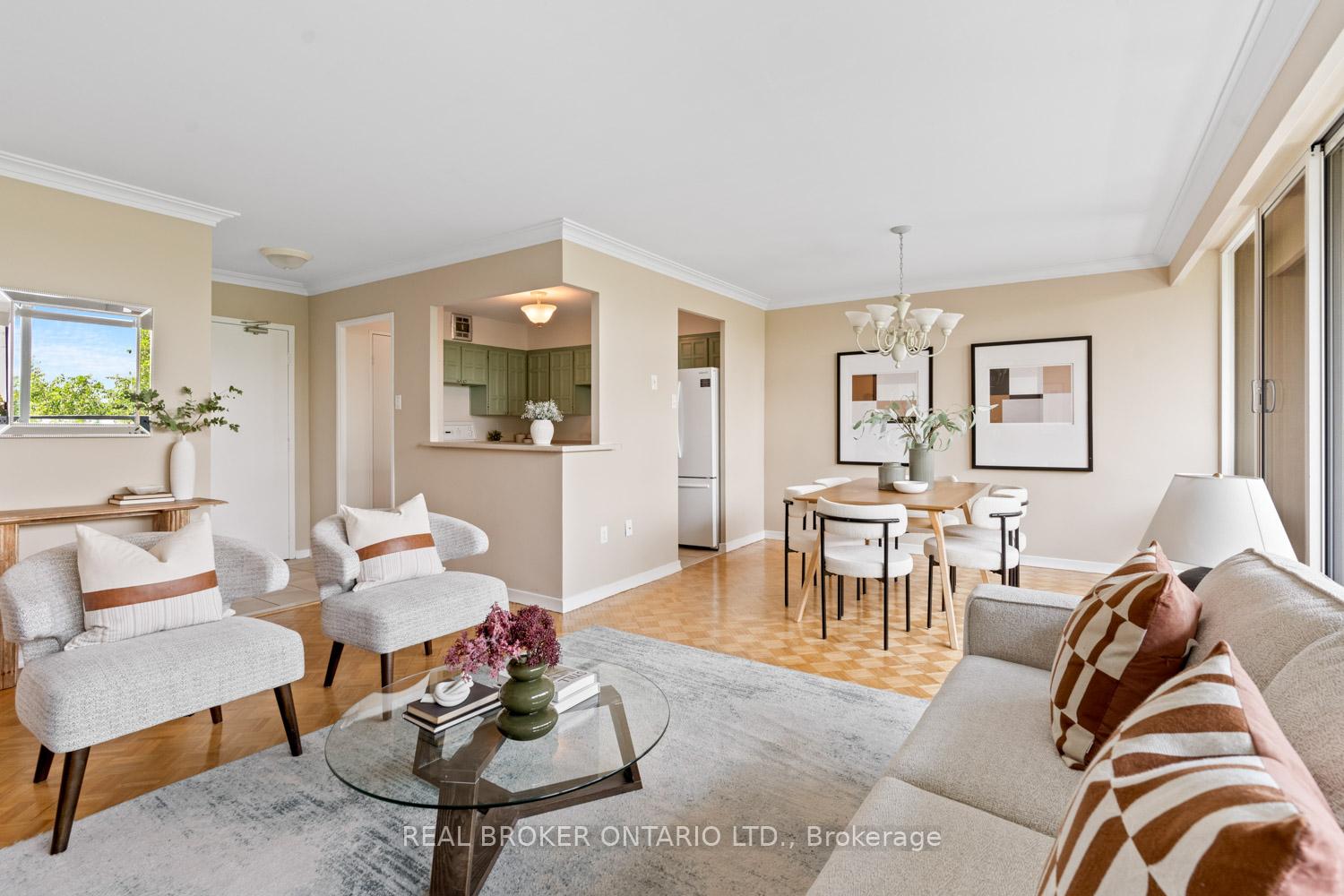 Photo 4 of Unit 605, 3555 Bathurst Street, Toronto, Bedford Park-Nortown — HOMEH