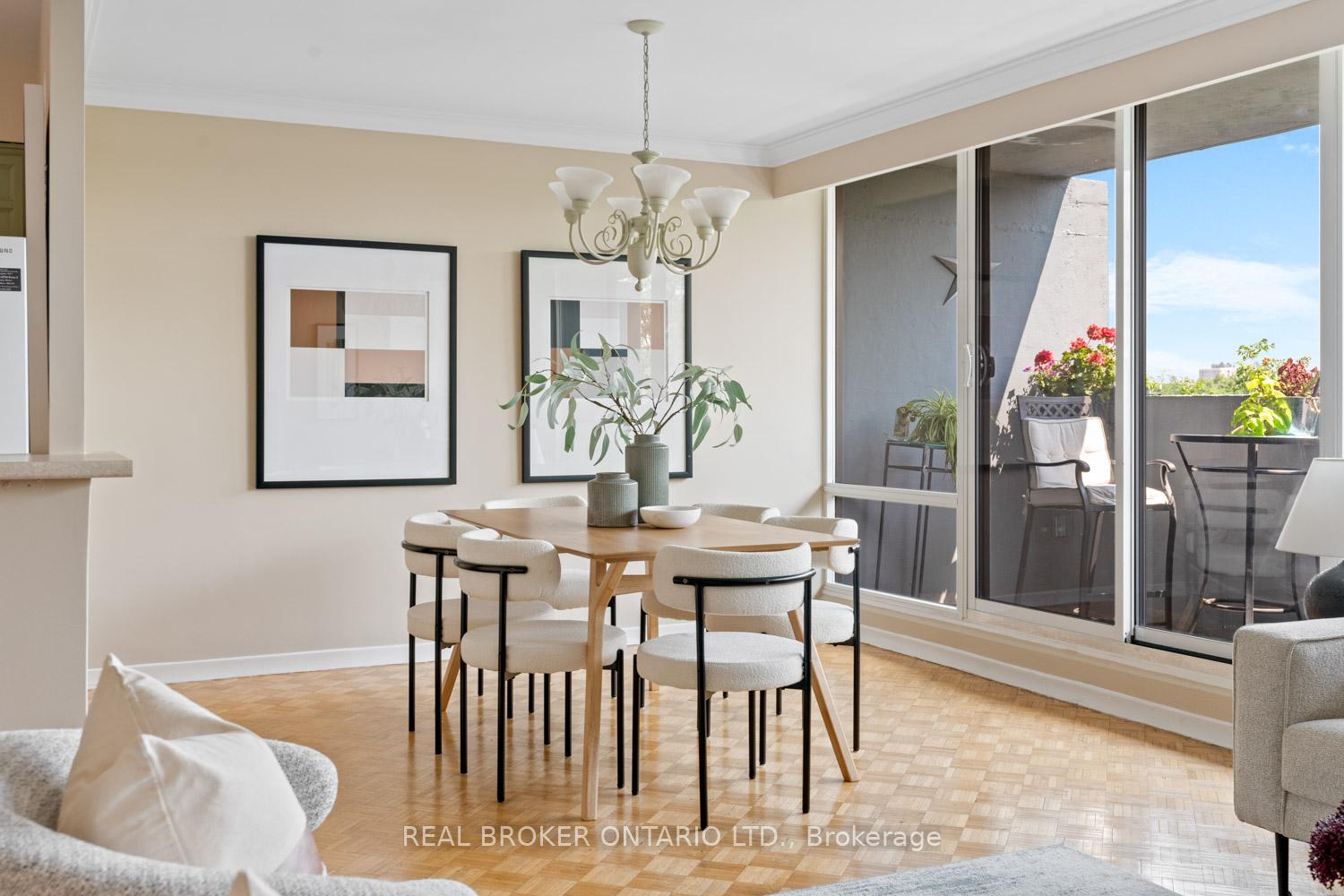 Photo 8 of Unit 605, 3555 Bathurst Street, Toronto, Bedford Park-Nortown — HOMEH