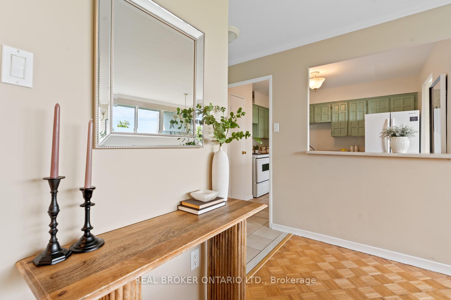 Photo 14 of Unit 605, 3555 Bathurst Street, Toronto, Bedford Park-Nortown — HOMEH