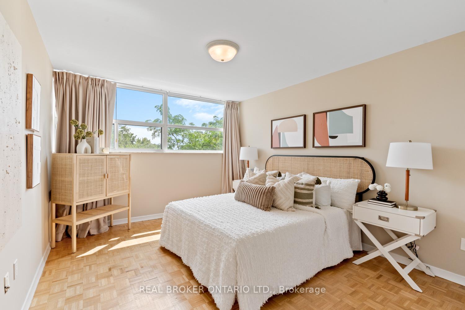 Photo 15 of Unit 605, 3555 Bathurst Street, Toronto, Bedford Park-Nortown — HOMEH
