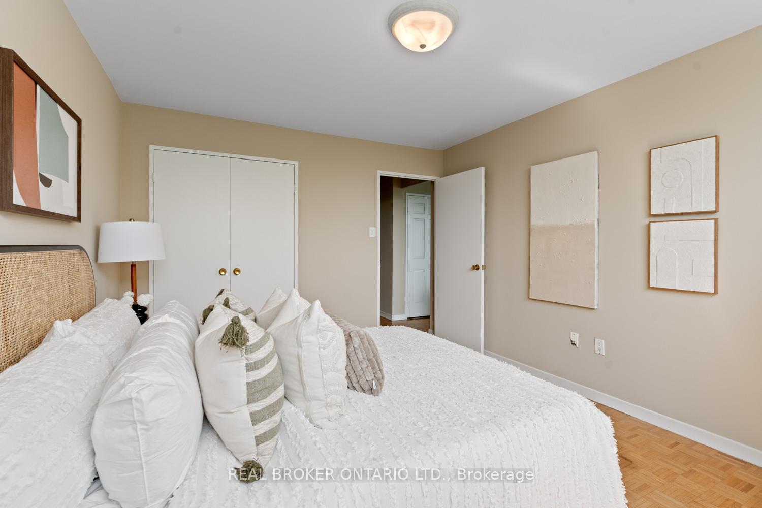 Photo 17 of Unit 605, 3555 Bathurst Street, Toronto, Bedford Park-Nortown — HOMEH