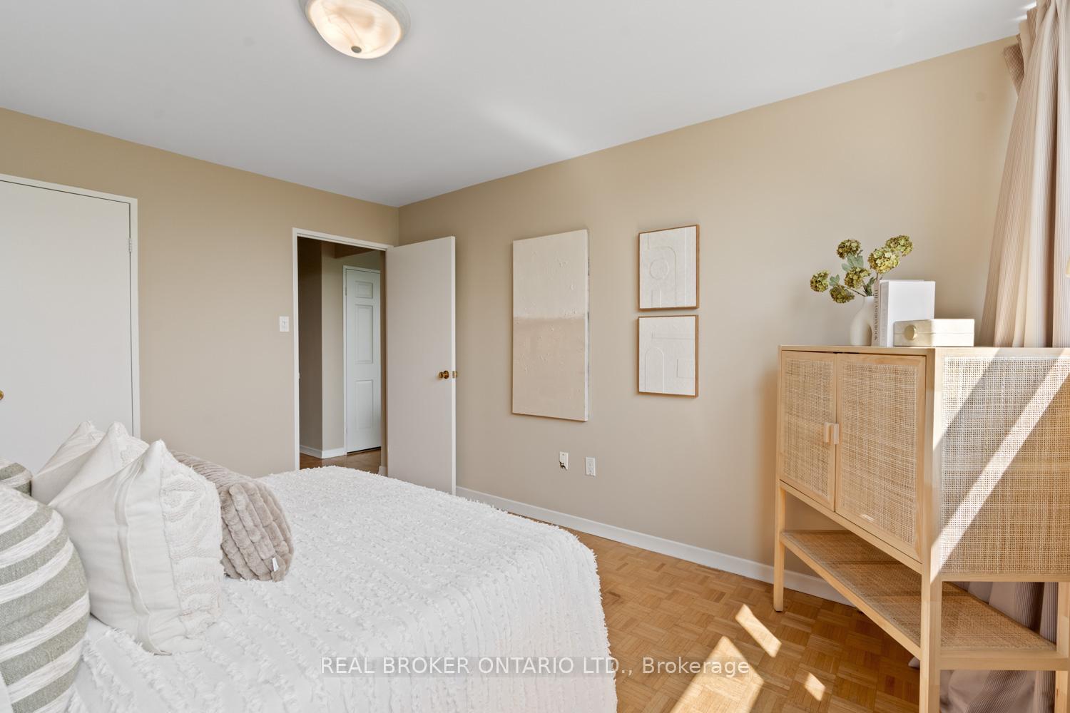 Photo 18 of Unit 605, 3555 Bathurst Street, Toronto, Bedford Park-Nortown — HOMEH