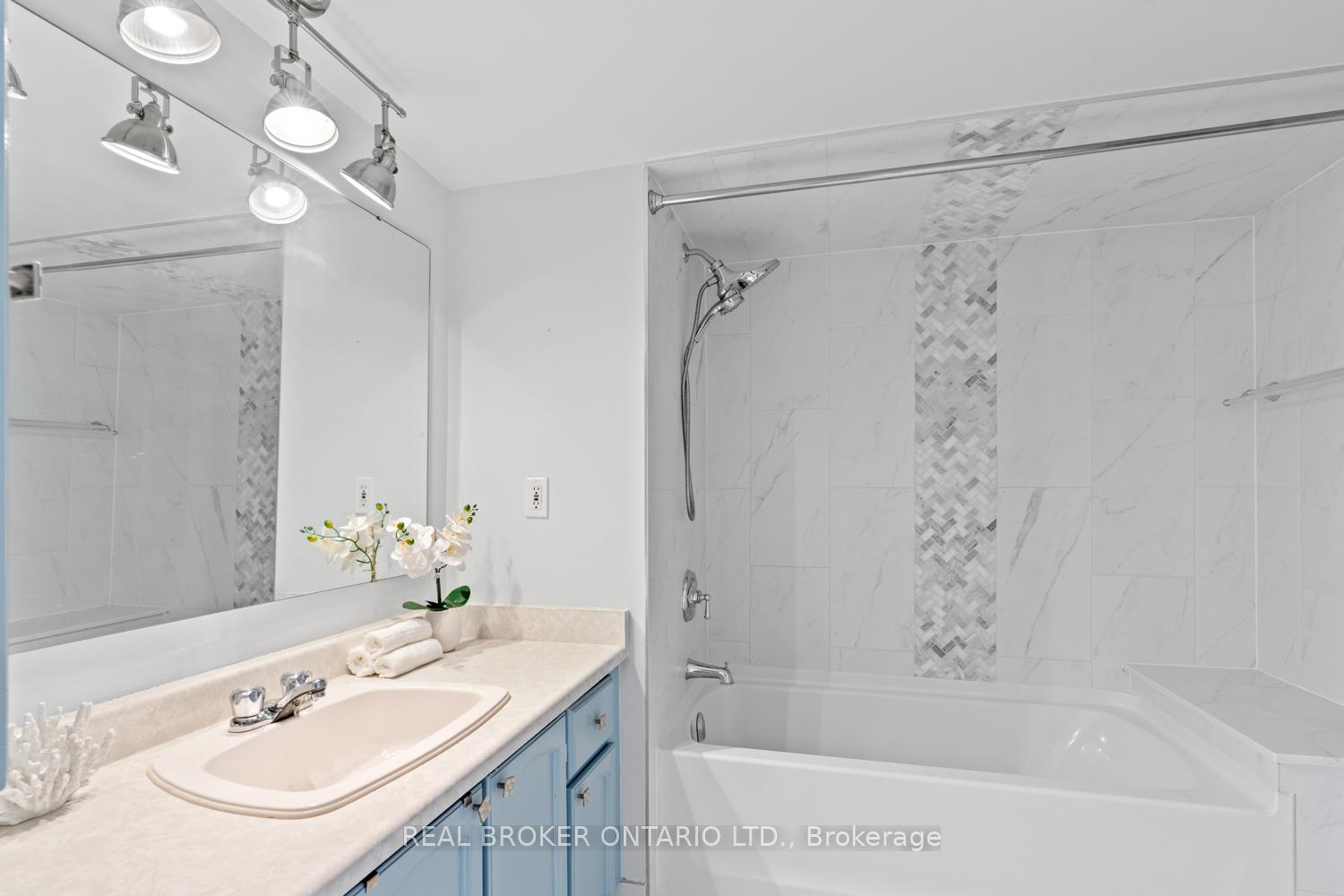 Photo 19 of Unit 605, 3555 Bathurst Street, Toronto, Bedford Park-Nortown — HOMEH