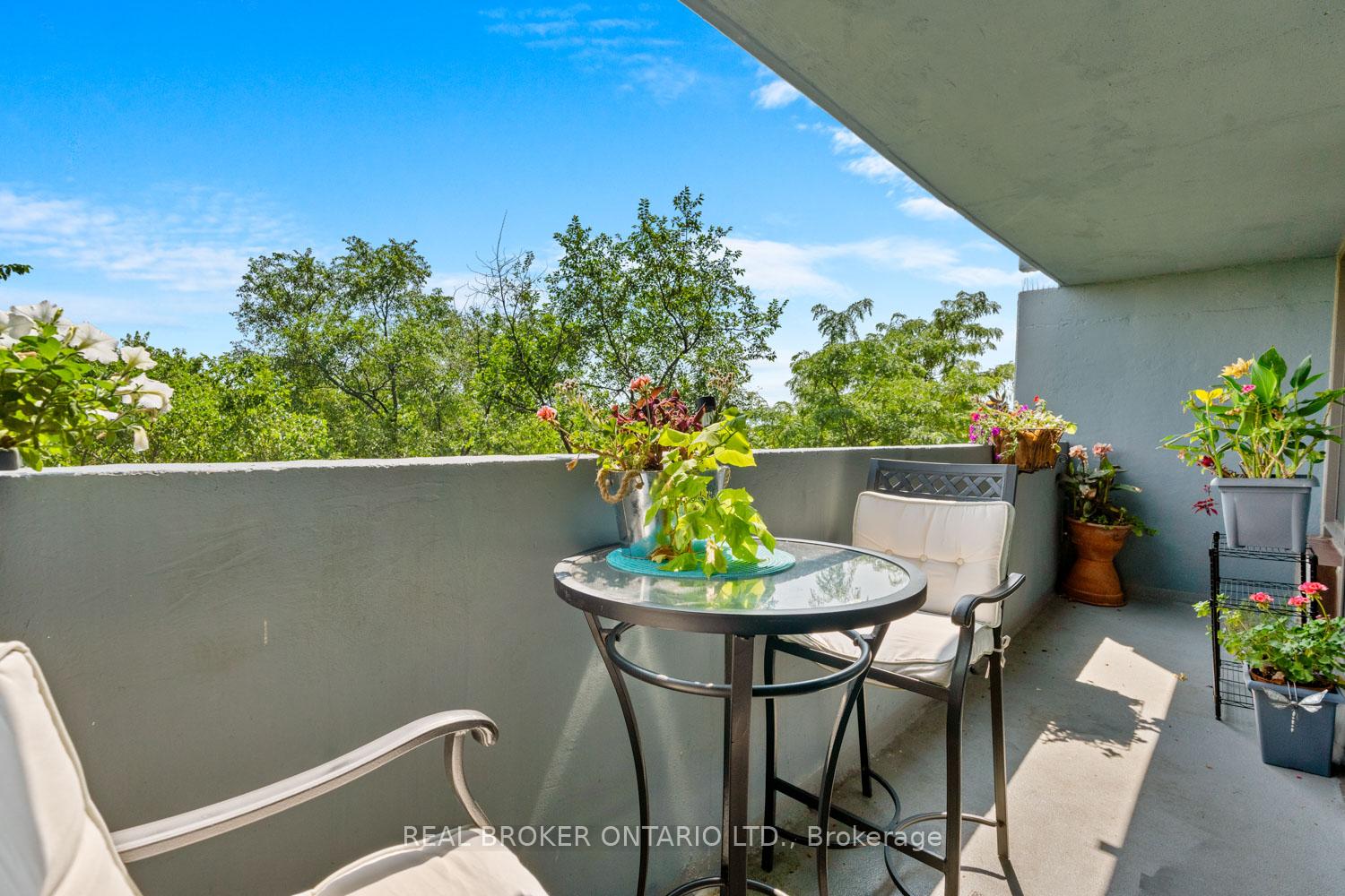 Photo 21 of Unit 605, 3555 Bathurst Street, Toronto, Bedford Park-Nortown — HOMEH