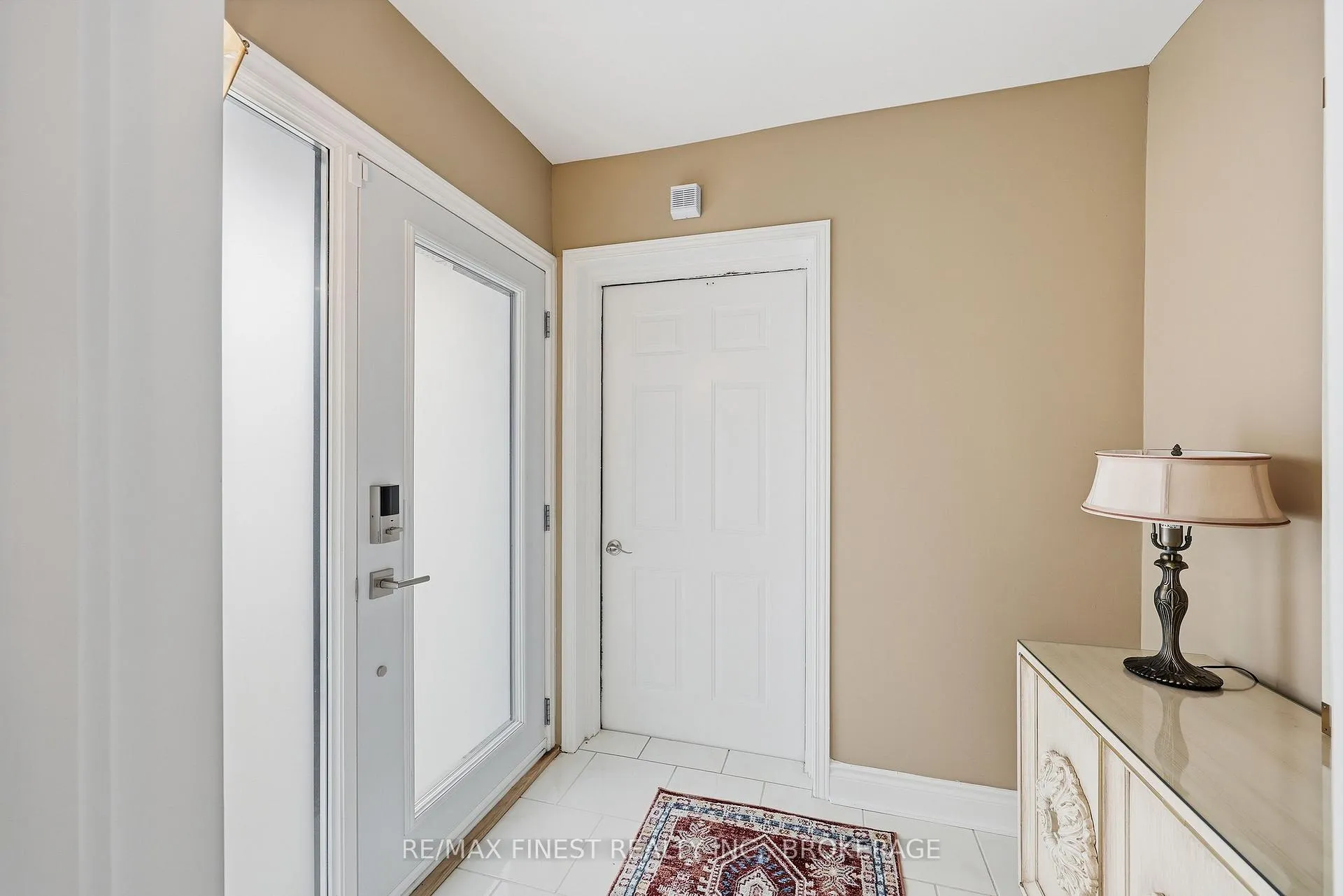 Photo 6 of 1068 Willowood Drive, Kingston, City Northwest — HOMEH