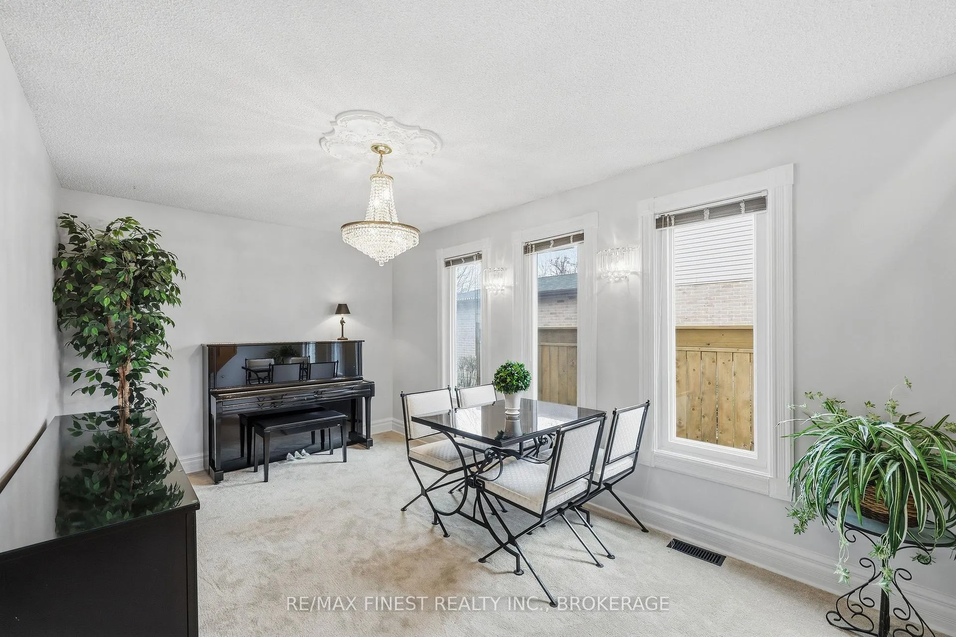 Photo 8 of 1068 Willowood Drive, Kingston, City Northwest — HOMEH