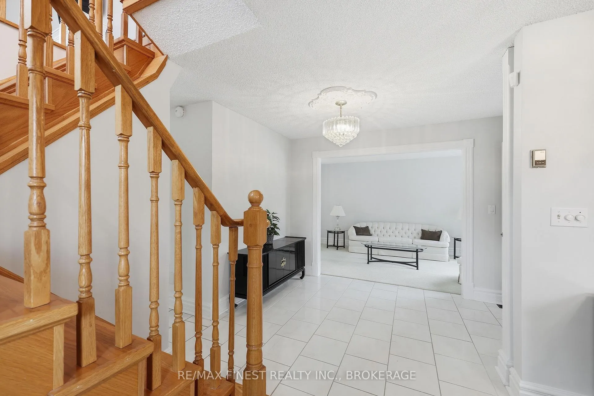 Photo 10 of 1068 Willowood Drive, Kingston, City Northwest — HOMEH