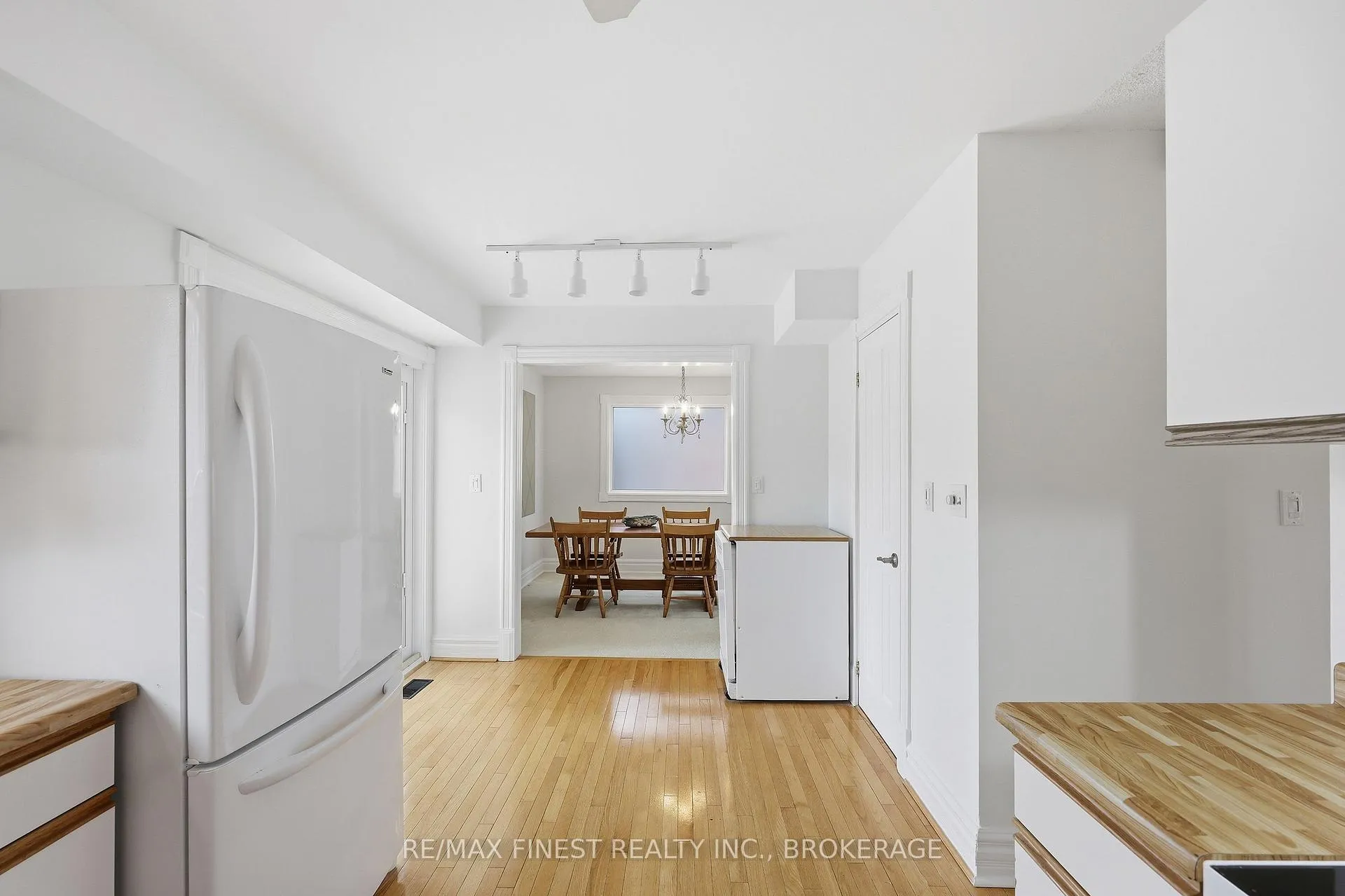 Photo 22 of 1068 Willowood Drive, Kingston, City Northwest — HOMEH