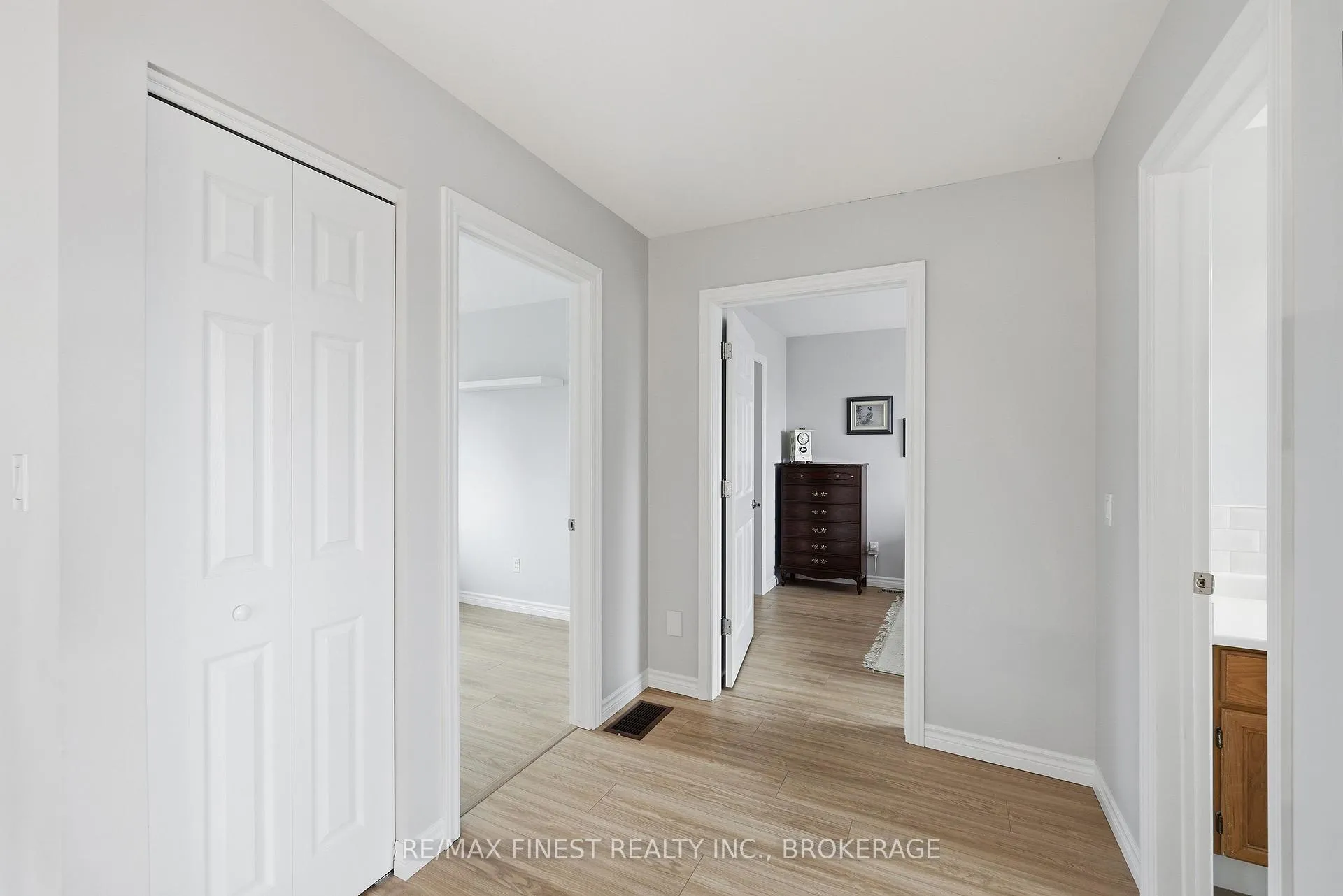 Photo 31 of 1068 Willowood Drive, Kingston, City Northwest — HOMEH