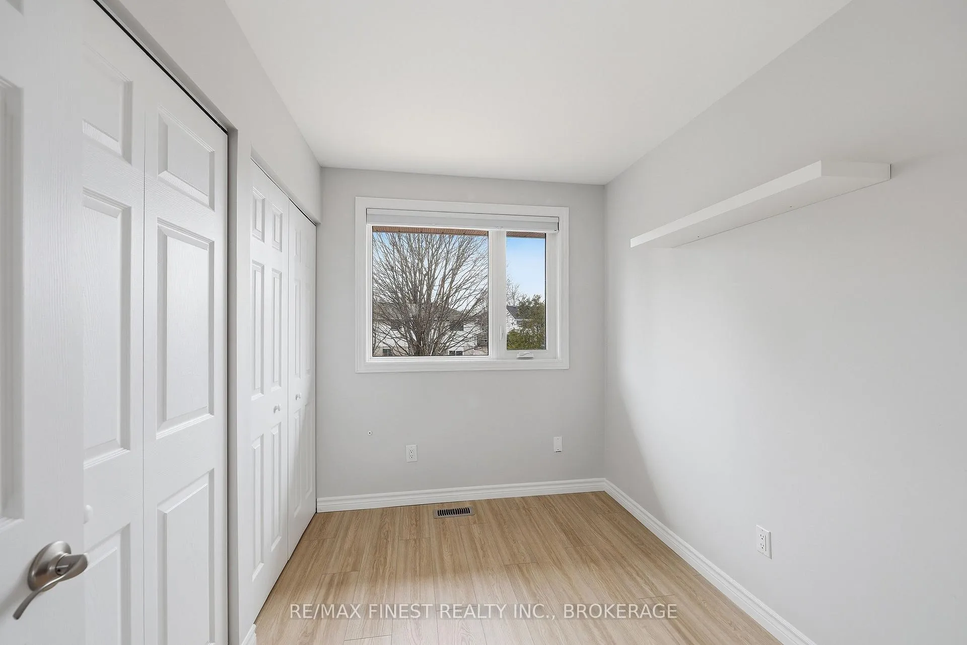 Photo 32 of 1068 Willowood Drive, Kingston, City Northwest — HOMEH