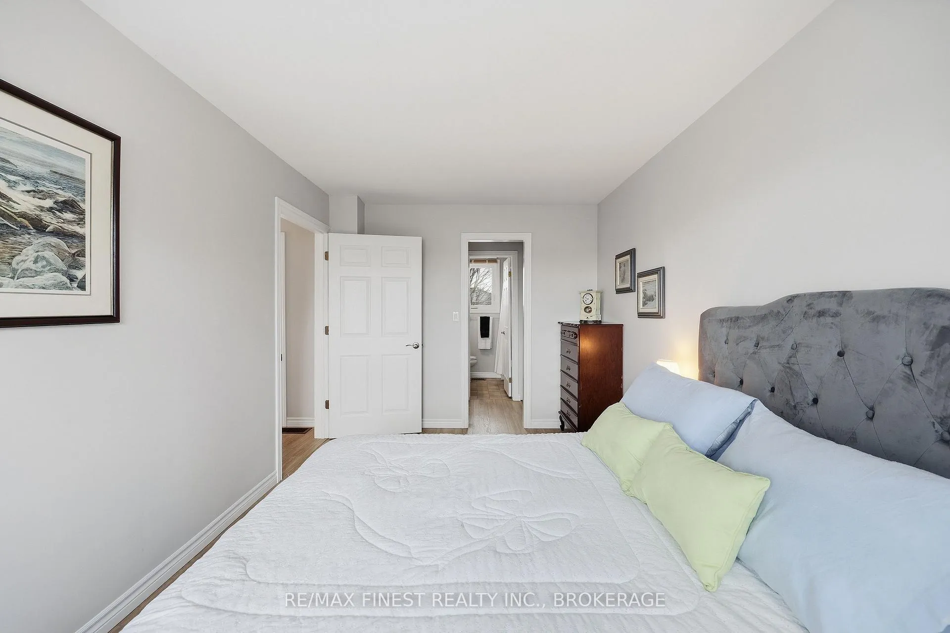 Photo 36 of 1068 Willowood Drive, Kingston, City Northwest — HOMEH