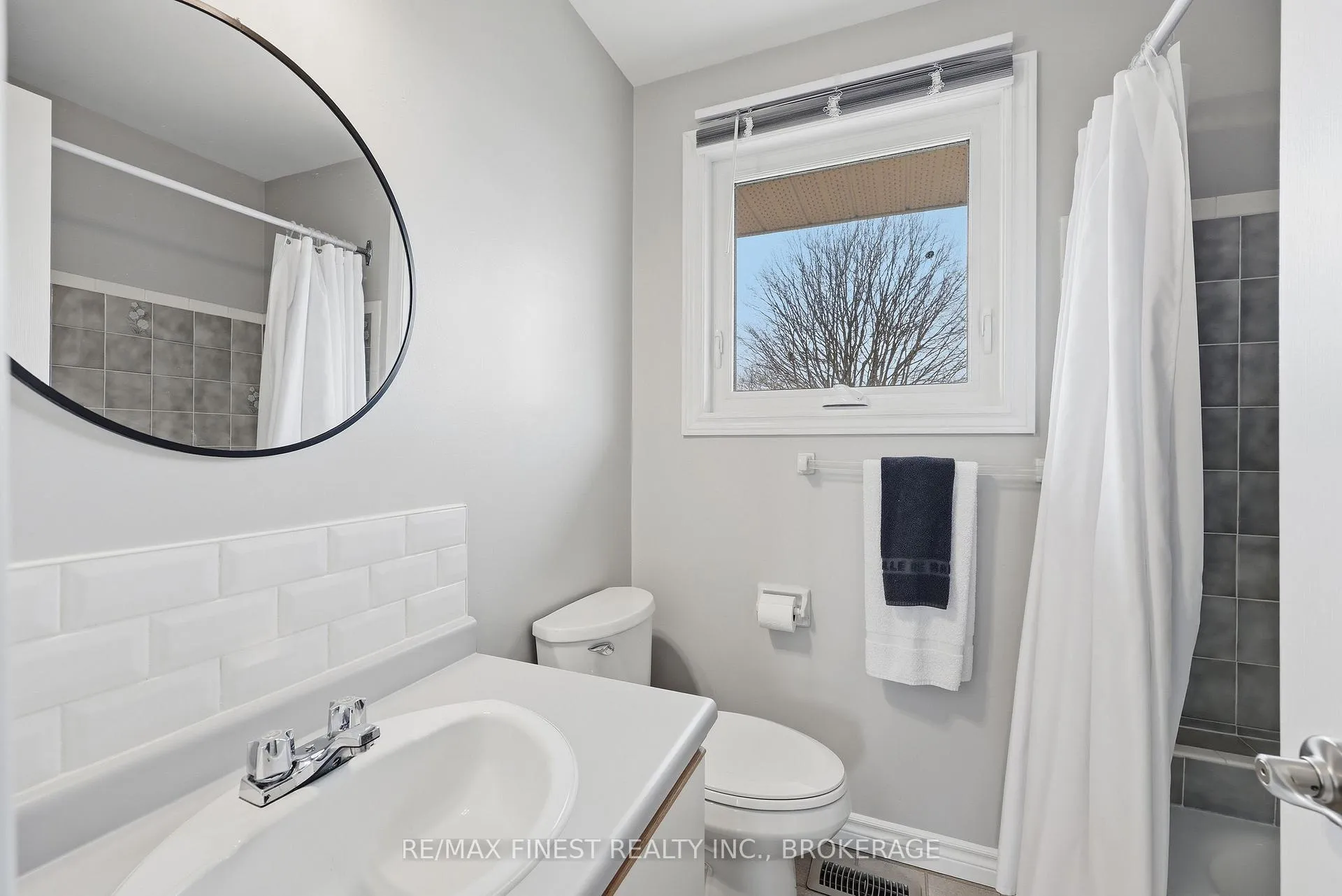 Photo 37 of 1068 Willowood Drive, Kingston, City Northwest — HOMEH