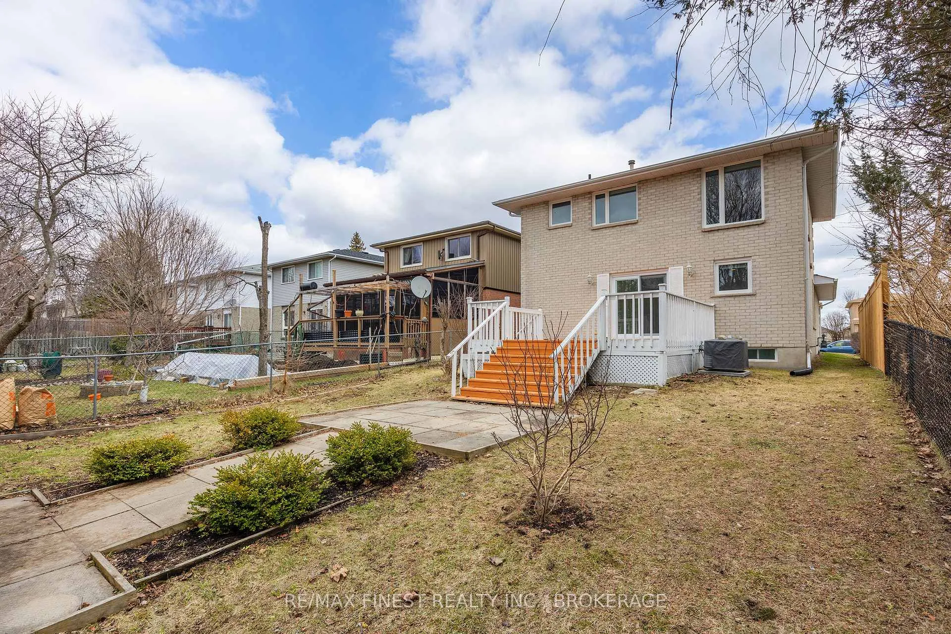 Photo 46 of 1068 Willowood Drive, Kingston, City Northwest — HOMEH