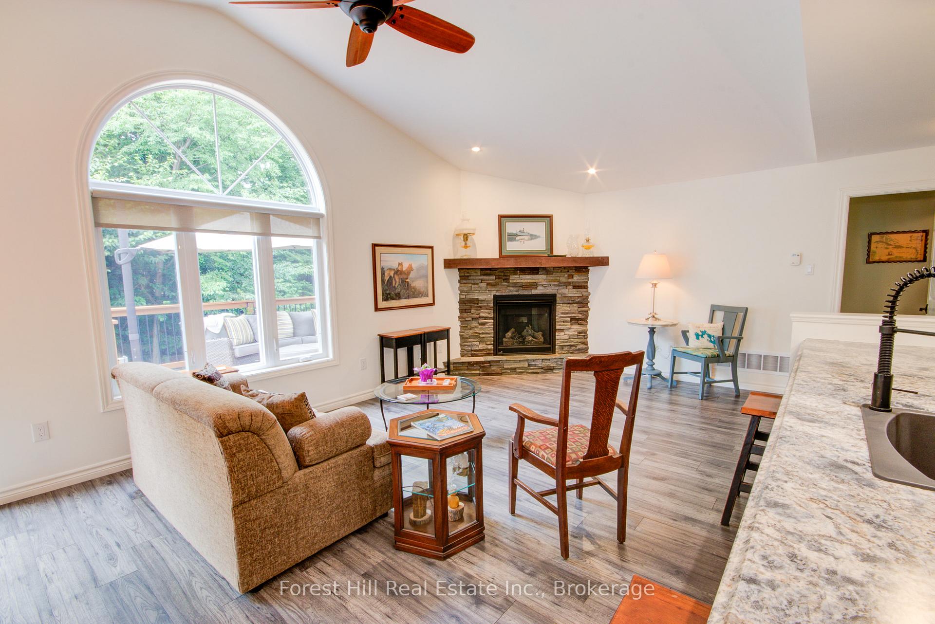 Photo 10 of 144 Pineridge Gate Pineridge Gate, Gravenhurst, Muskoka (S) — HOMEH
