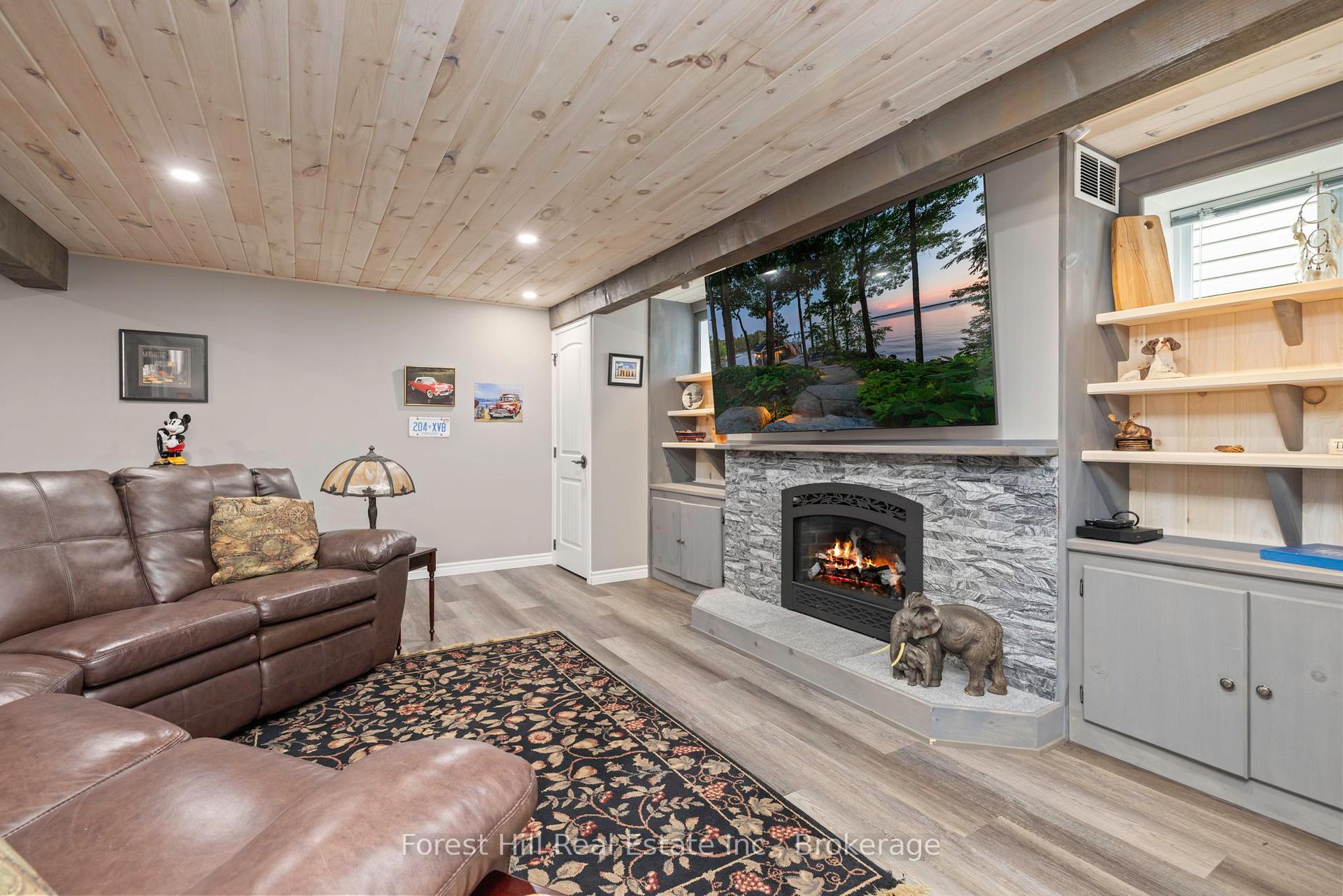 Photo 18 of 144 Pineridge Gate Pineridge Gate, Gravenhurst, Muskoka (S) — HOMEH