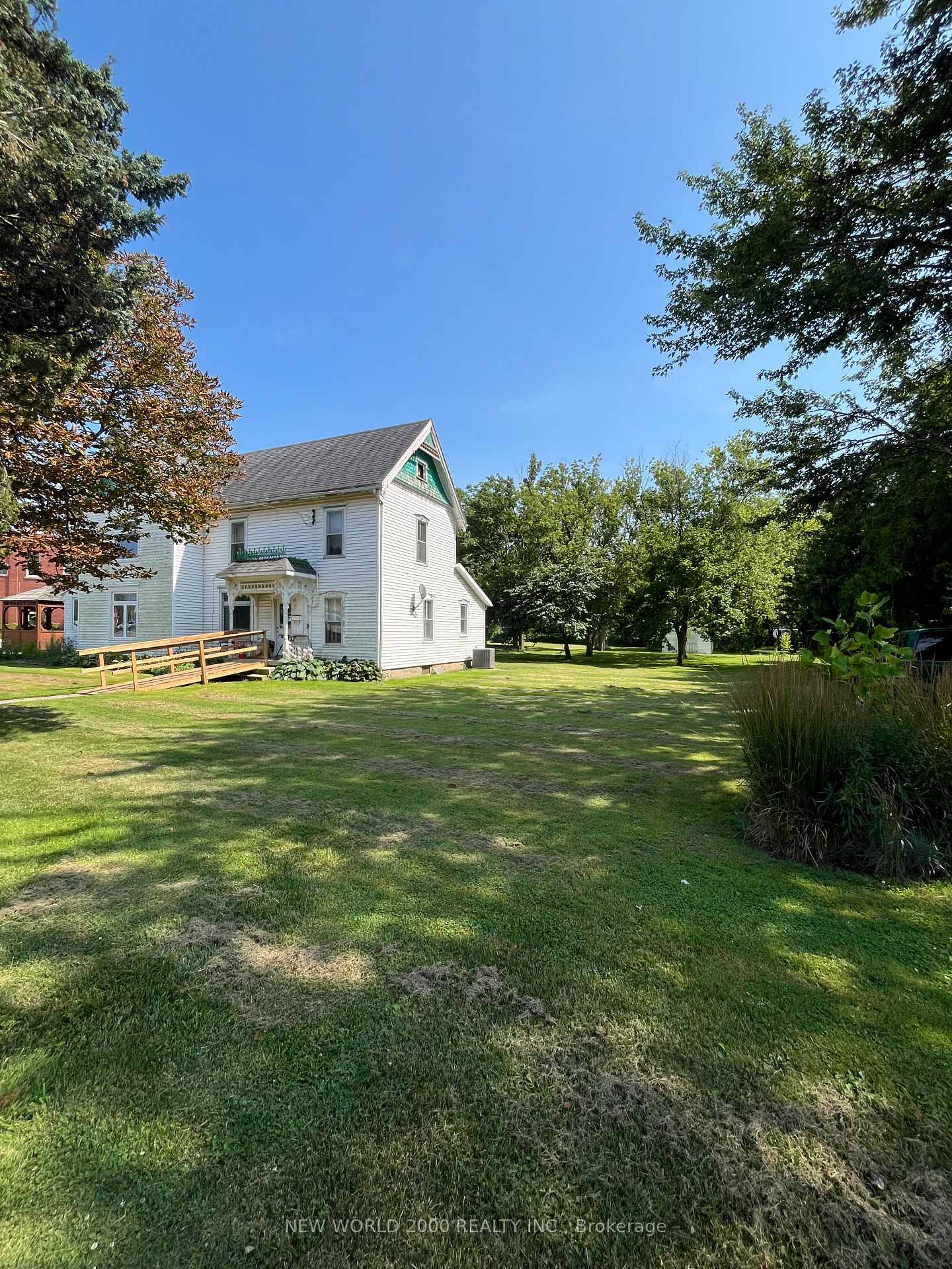 Photo 5 of 9 William Street, Chatham-Kent, Merlin — HOMEH