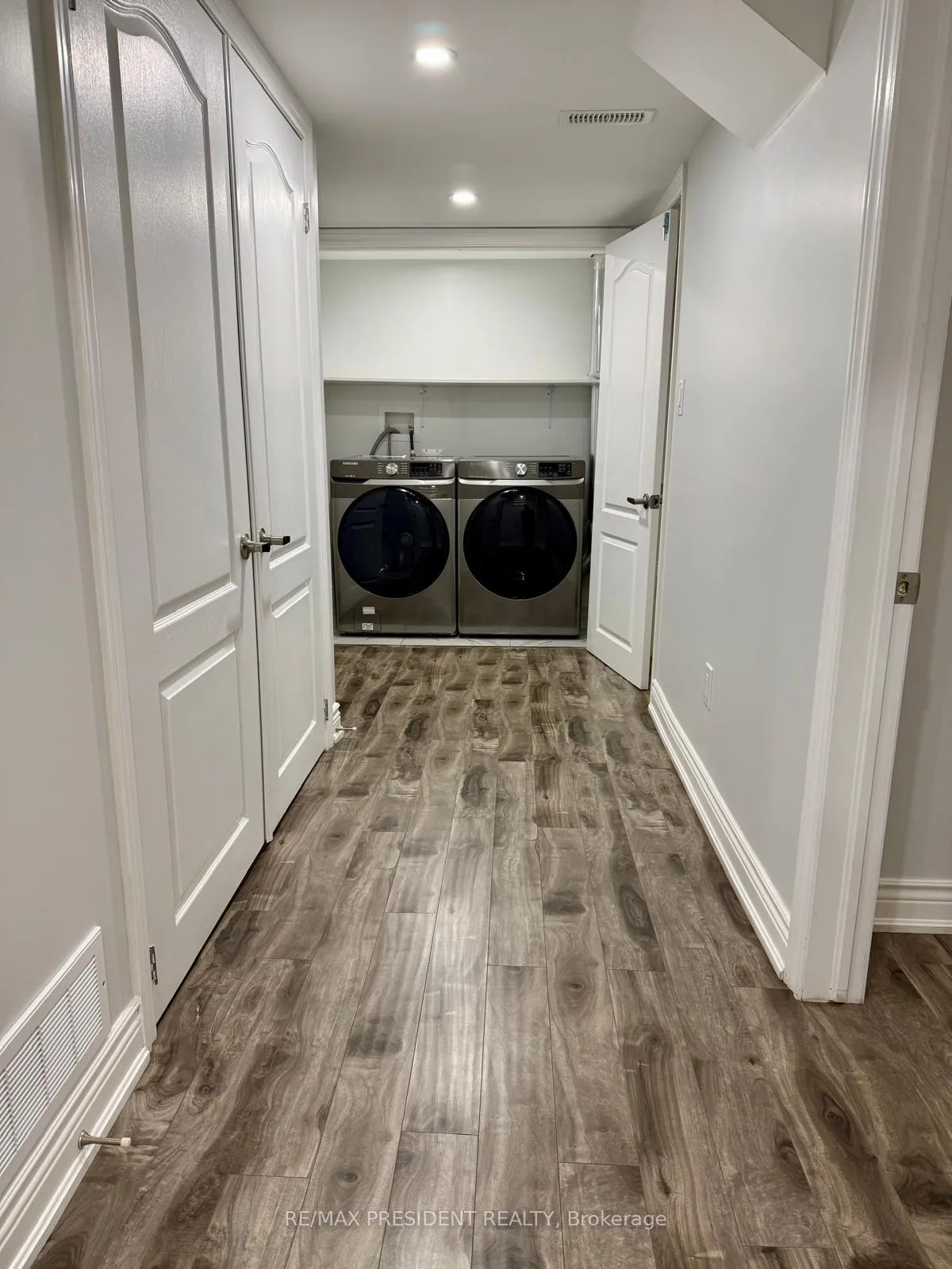 Photo 5 of 75 Thornbush Boulevard, Brampton, Northwest Brampton — HOMEH