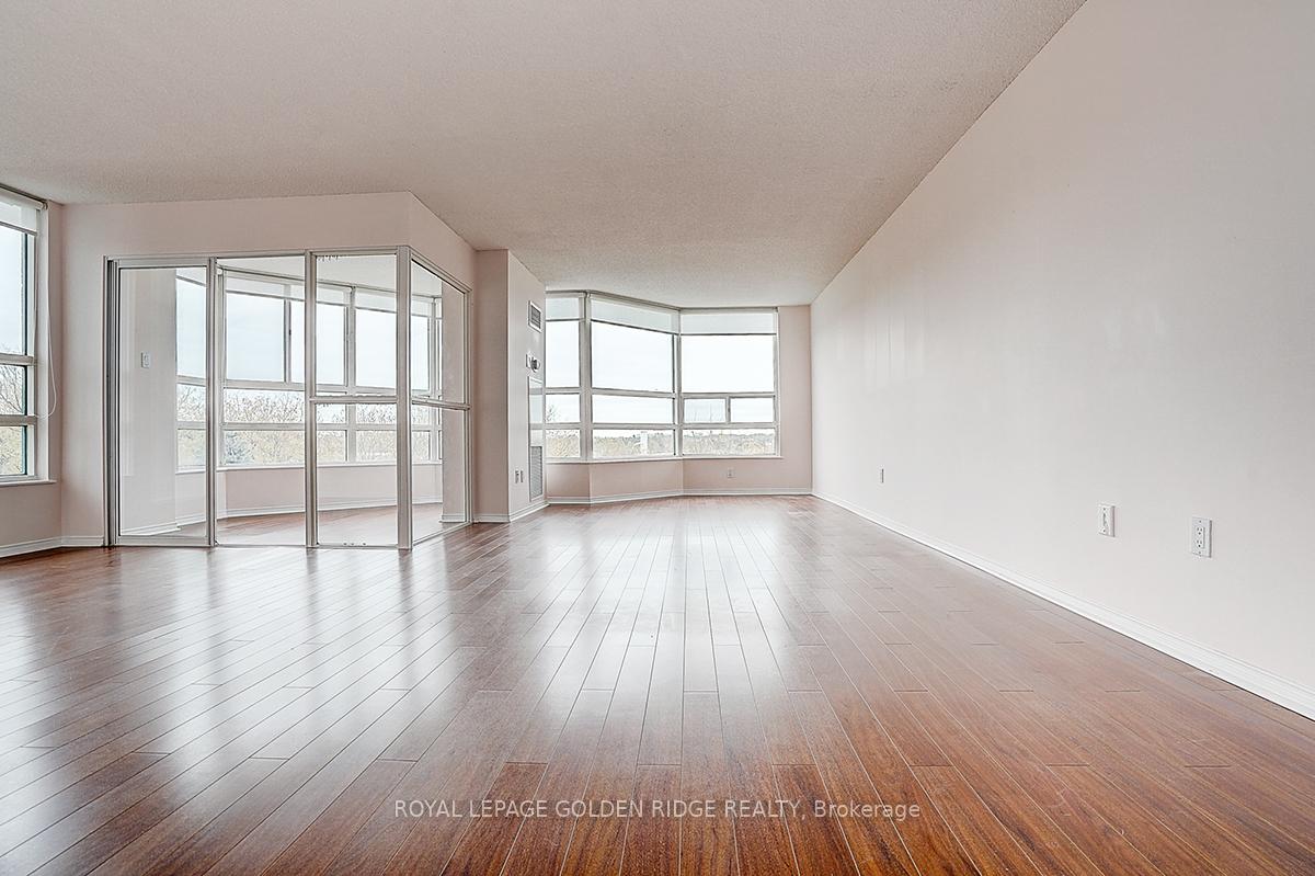 Photo 21 of Unit 604, 7905 Bayview Avenue, Markham, Aileen-Willowbrook — HOMEH