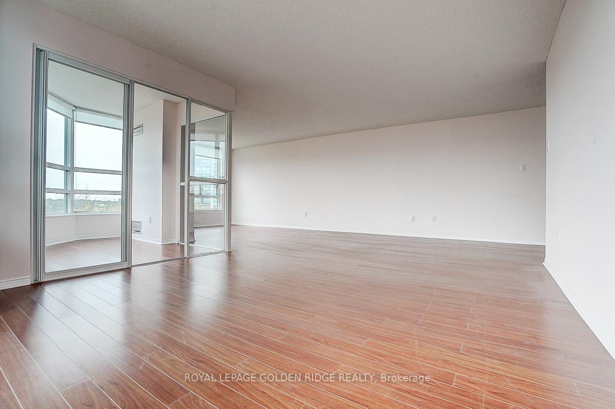 Photo 24 of Unit 604, 7905 Bayview Avenue, Markham, Aileen-Willowbrook — HOMEH