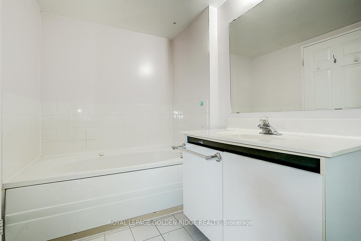 Photo 43 of Unit 604, 7905 Bayview Avenue, Markham, Aileen-Willowbrook — HOMEH