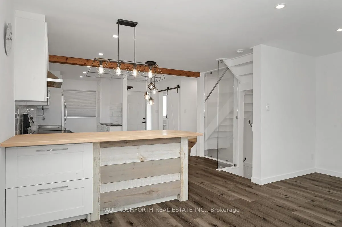 Photo 13 of 23 Pixley Private, Ottawa, Riverview Park — HOMEH
