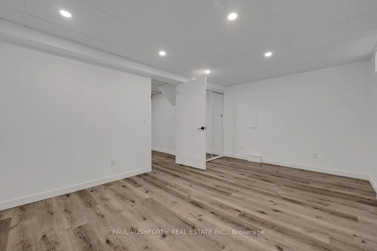 Photo 35 of 23 Pixley Private, Ottawa, Riverview Park — HOMEH
