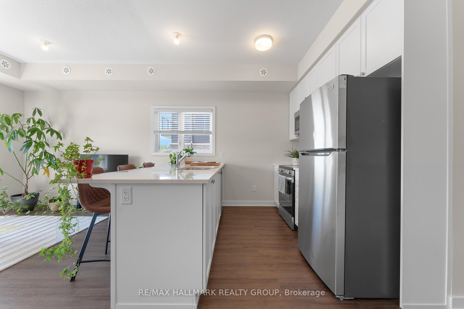 Photo 4 of 802 Mishi Private, Ottawa, CFB Rockcliffe and Area — HOMEH