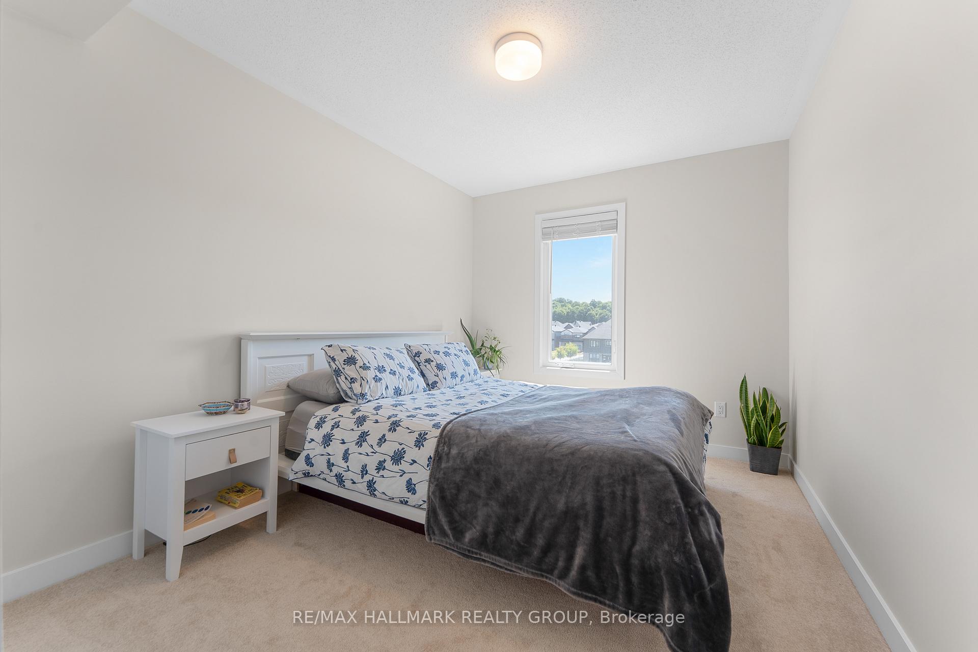 Photo 8 of 802 Mishi Private, Ottawa, CFB Rockcliffe and Area — HOMEH