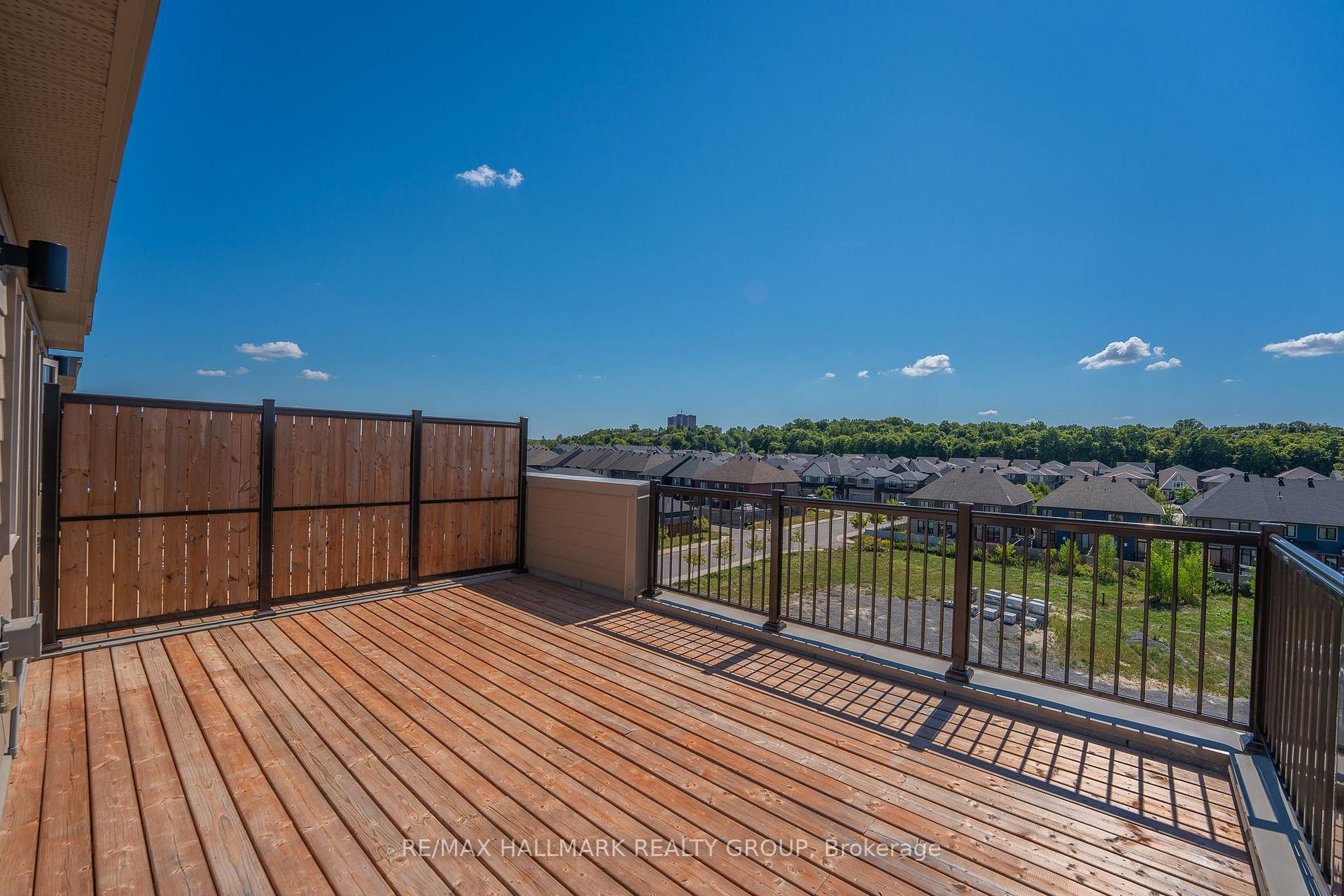 Photo 12 of 802 Mishi Private, Ottawa, CFB Rockcliffe and Area — HOMEH