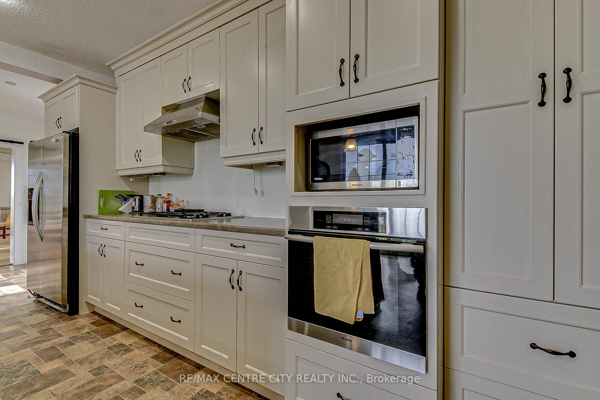 Photo 8 of 31395 Talbot Line, Dutton/Dunwich, Rural Dutton/Dunwich — HOMEH