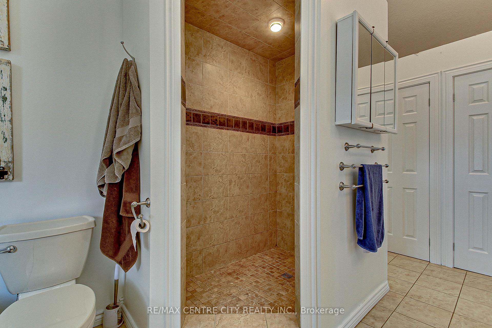 Photo 17 of 31395 Talbot Line, Dutton/Dunwich, Rural Dutton/Dunwich — HOMEH