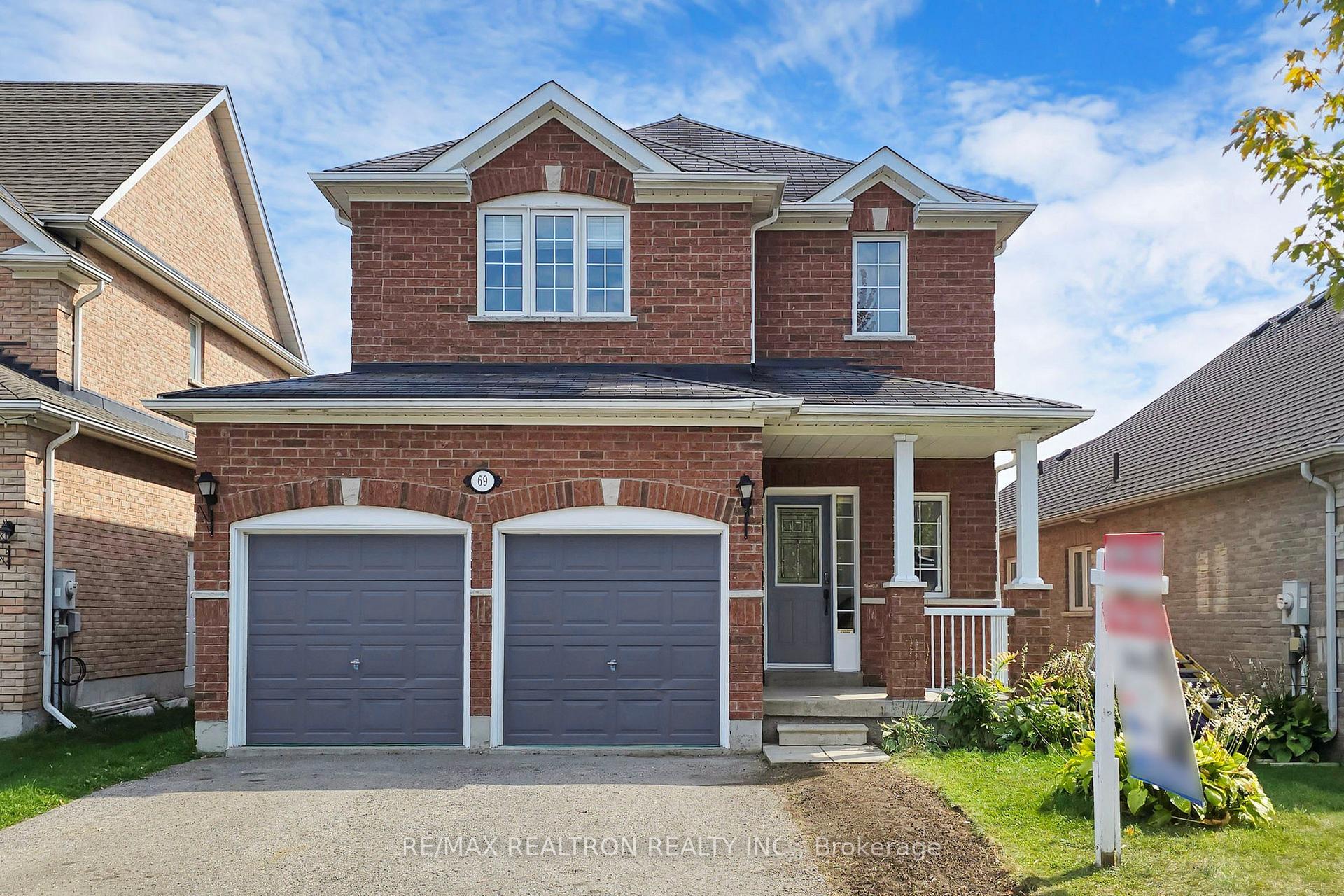 Photo 2 of 69 Richmond Park Drive, Georgina, Keswick North — HOMEH