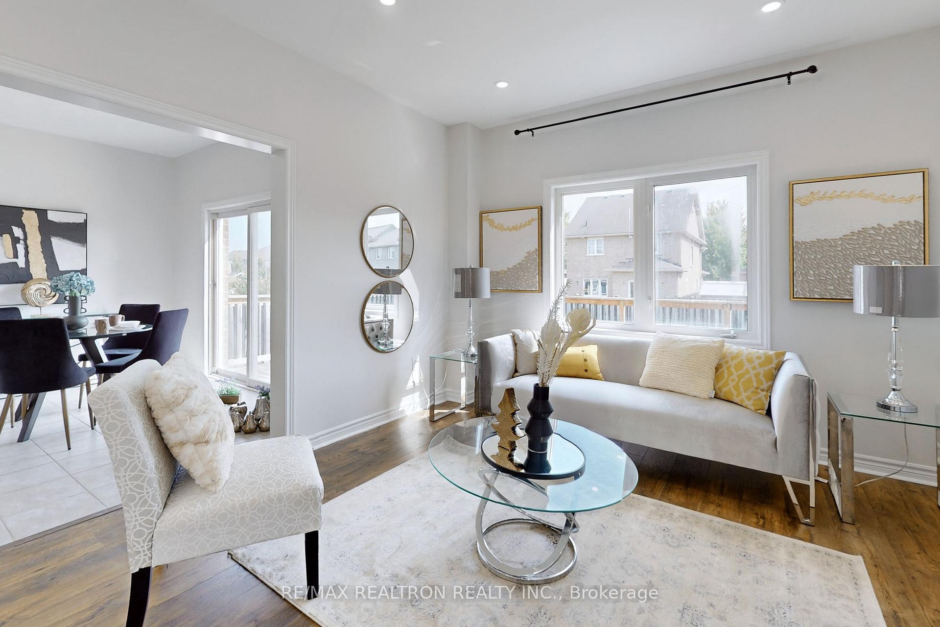 Photo 4 of 69 Richmond Park Drive, Georgina, Keswick North — HOMEH